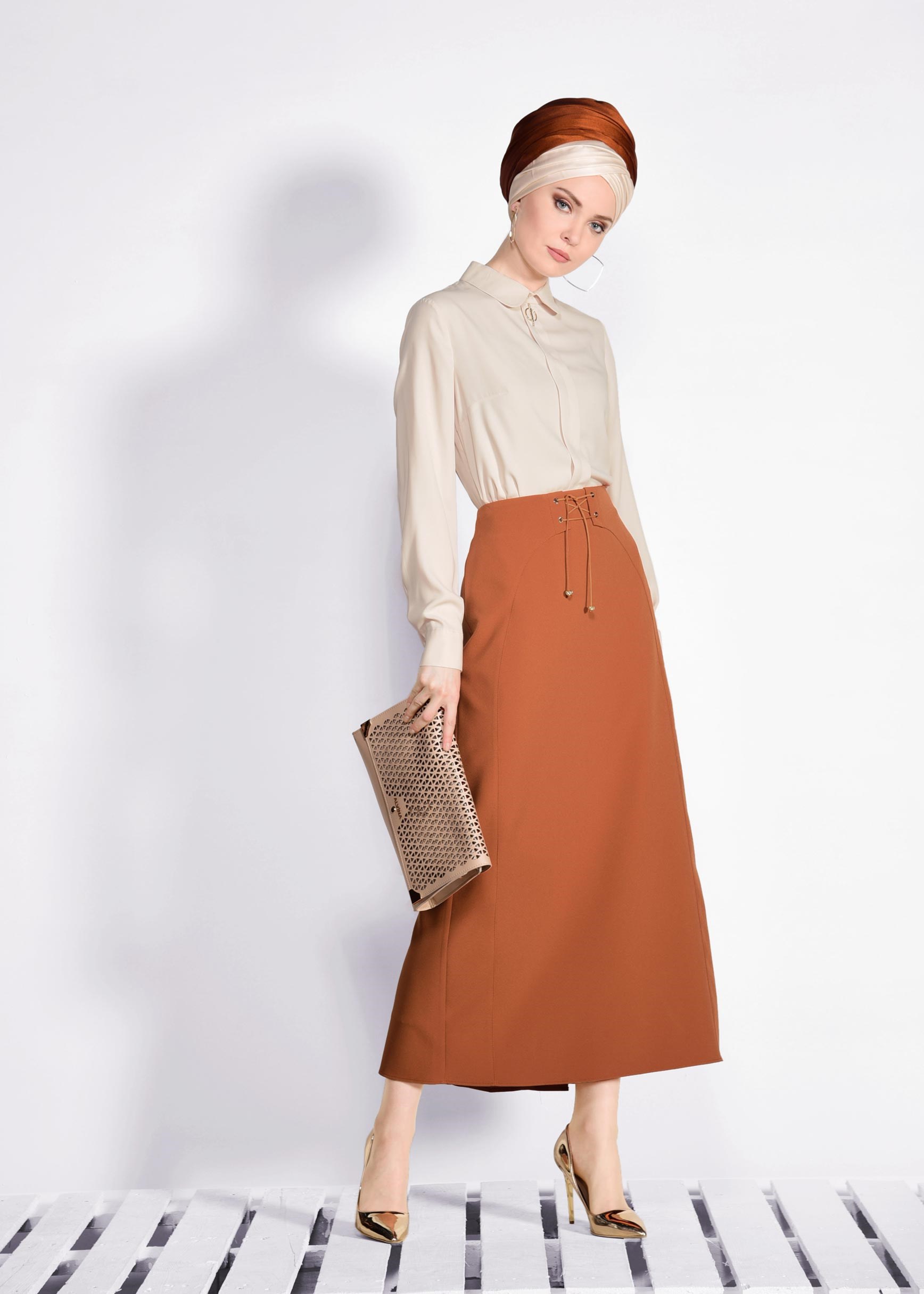 Tesettür giyim EKRU BEBE YAKA BLUZ 4096