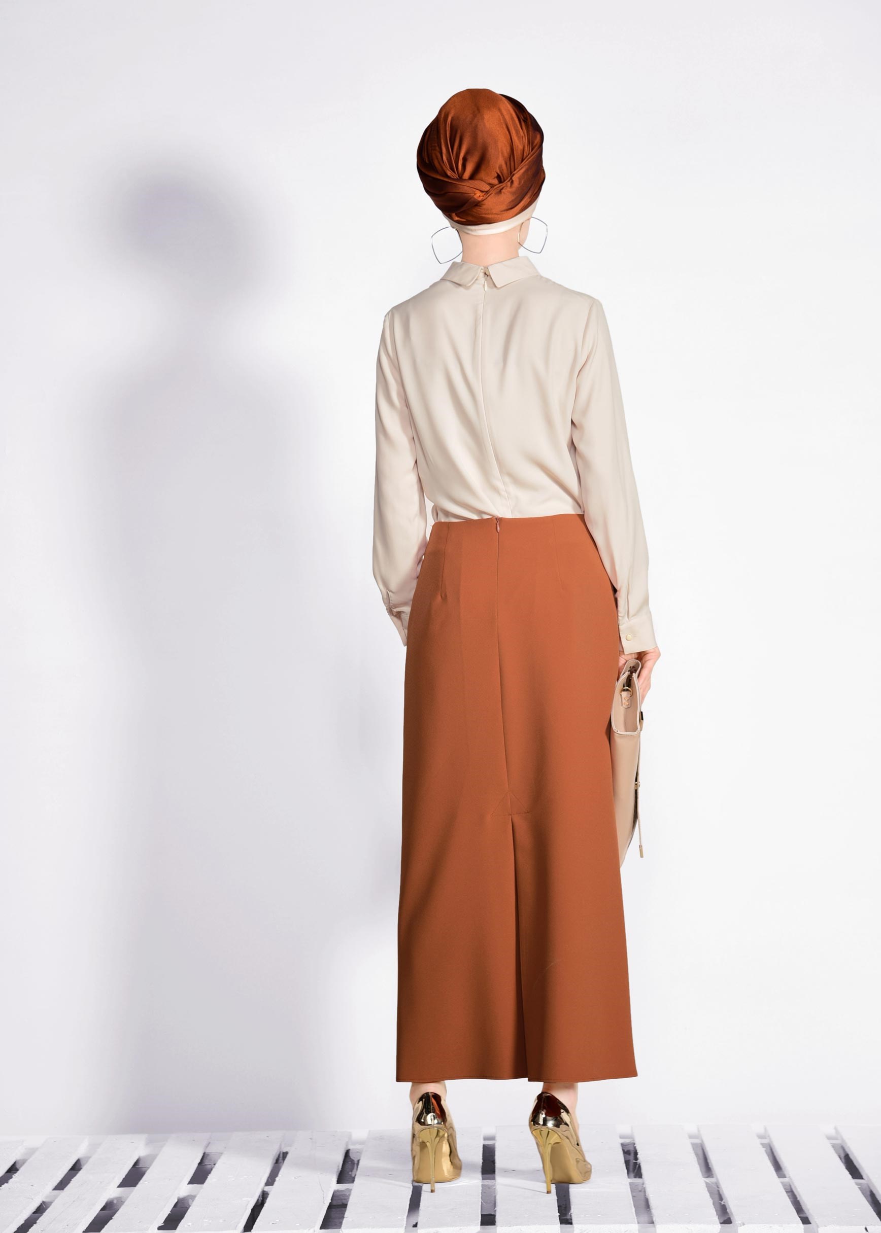 Tesettür giyim EKRU BEBE YAKA BLUZ 4096