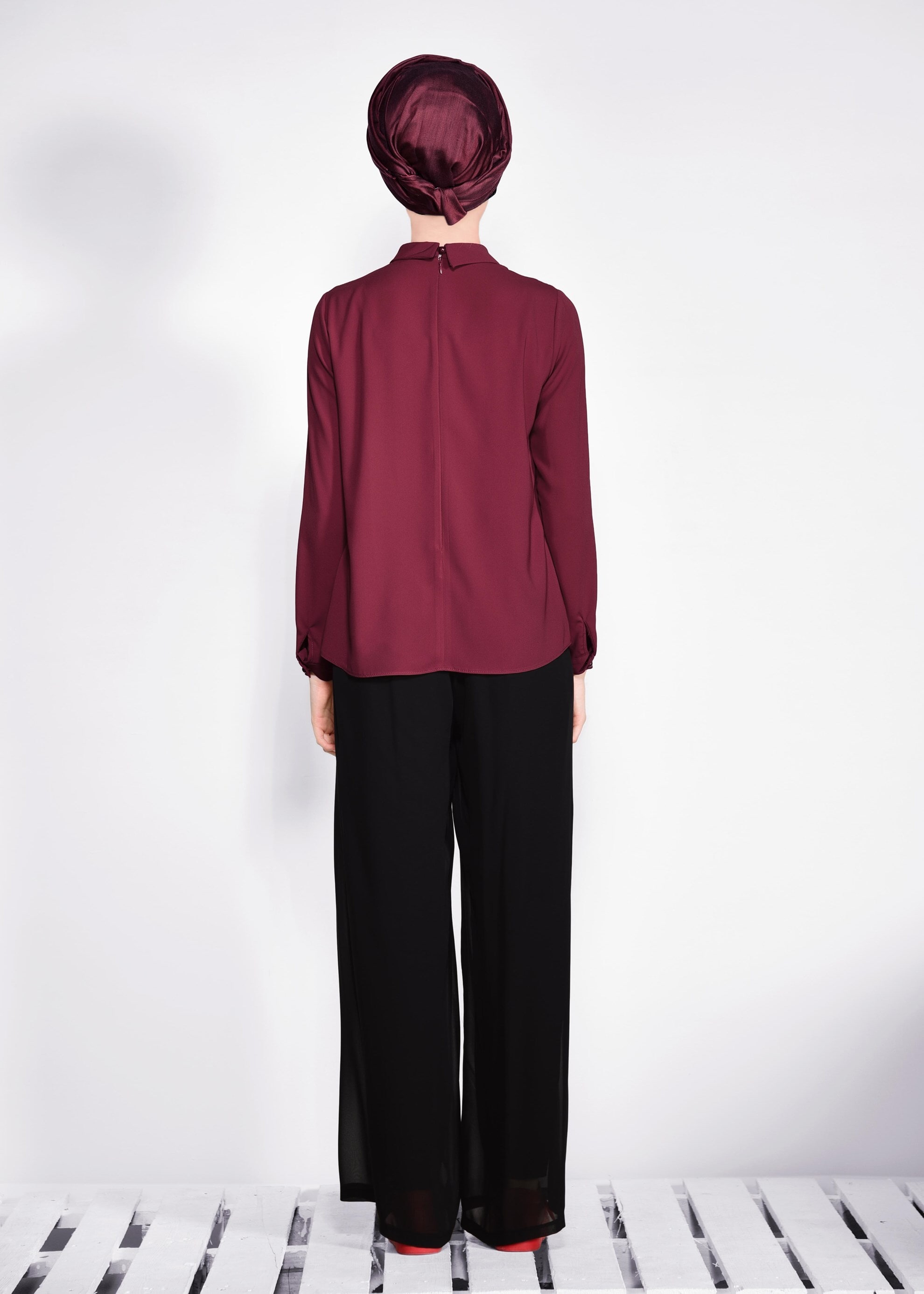 Tesettür giyim BORDO DANTEL DETAYLI BLUZ 4136