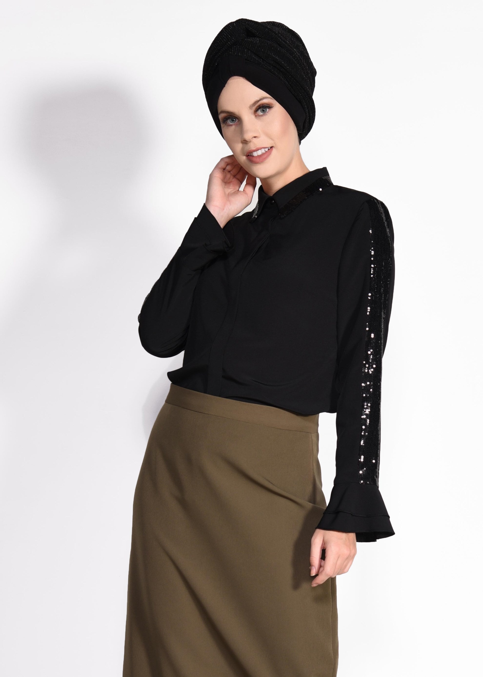 Tesettür giyim SİYAH PUL PAYET DETAYLI BLUZ 4138