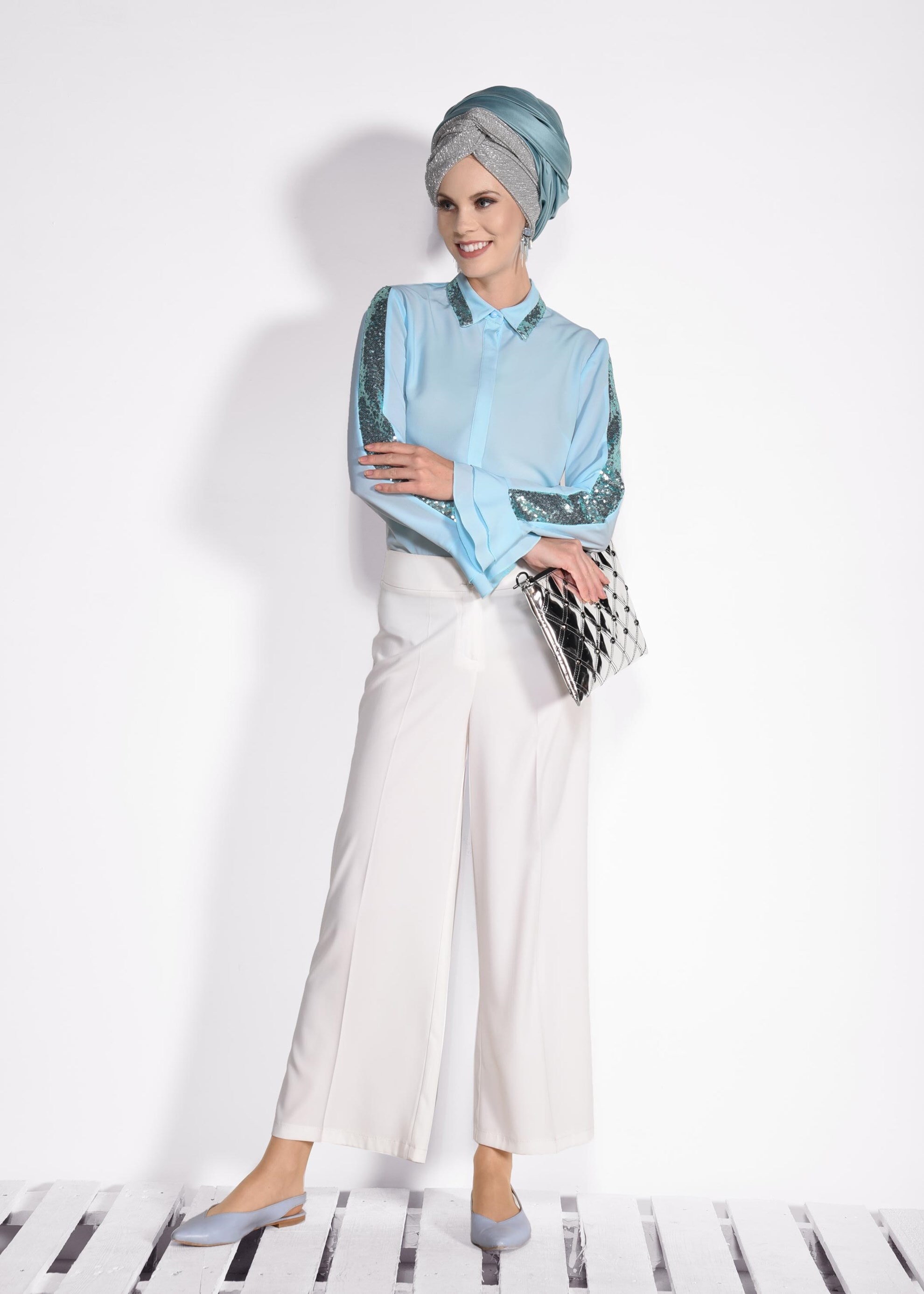 Tesettür giyim YEŞİL PUL PAYET DETAYLI BLUZ 4138