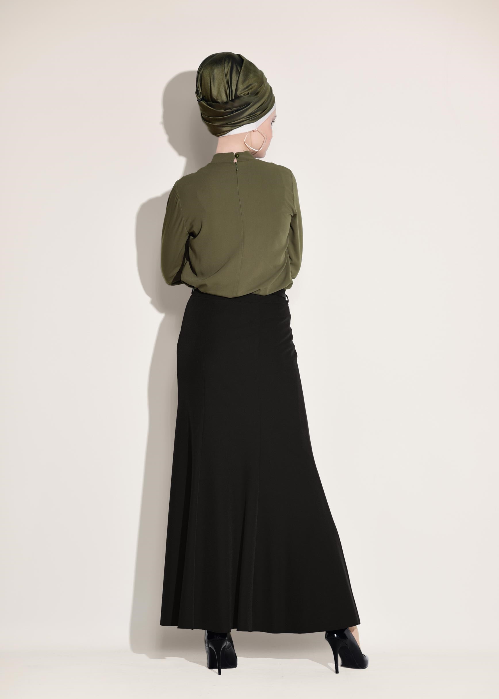 Tesettür giyim HAKİ FULARLI İNCİ İŞLEMELİ BLUZ 4155