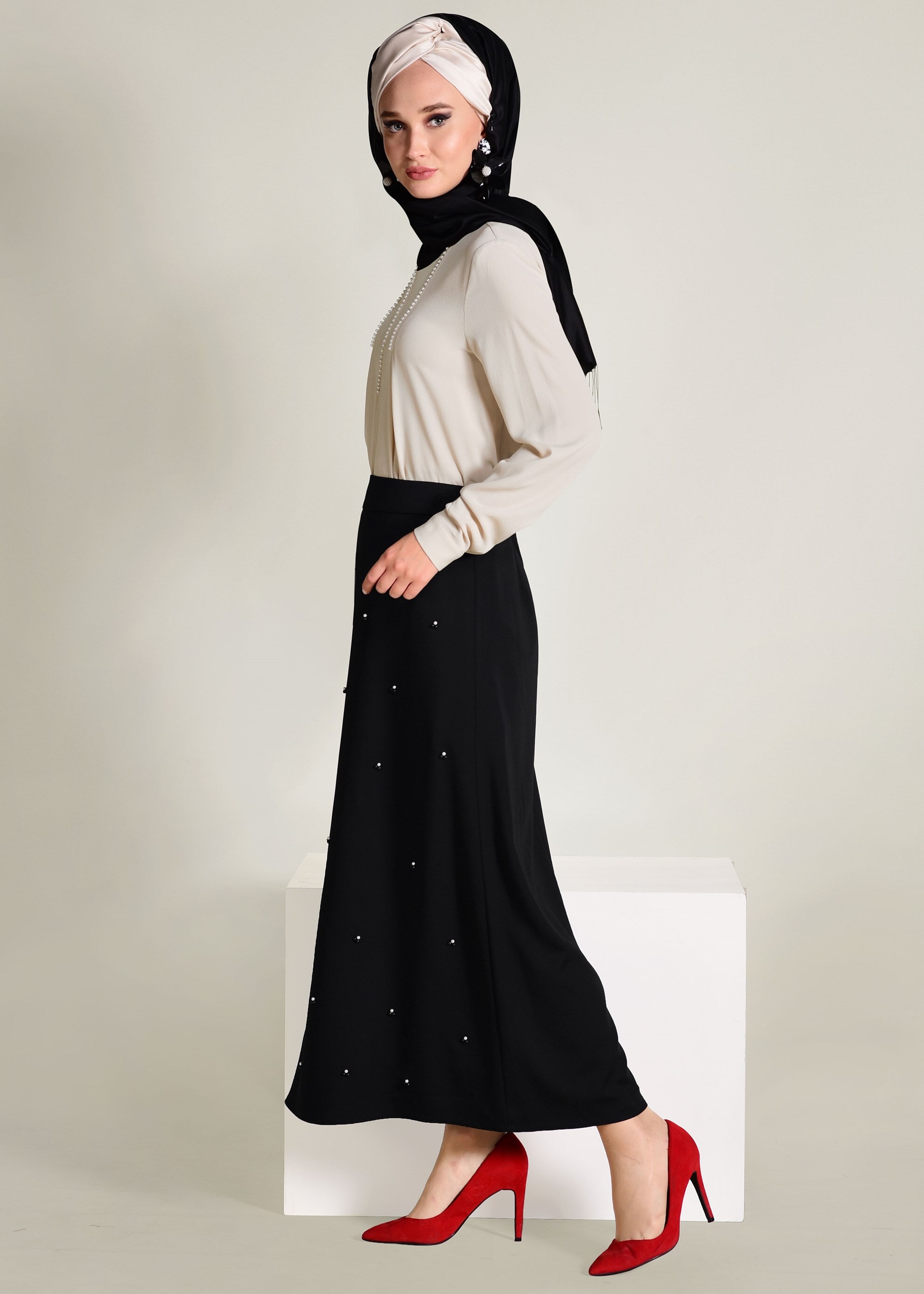 Tesettür giyim BEJ İŞLEMELİ BLUZ 4184