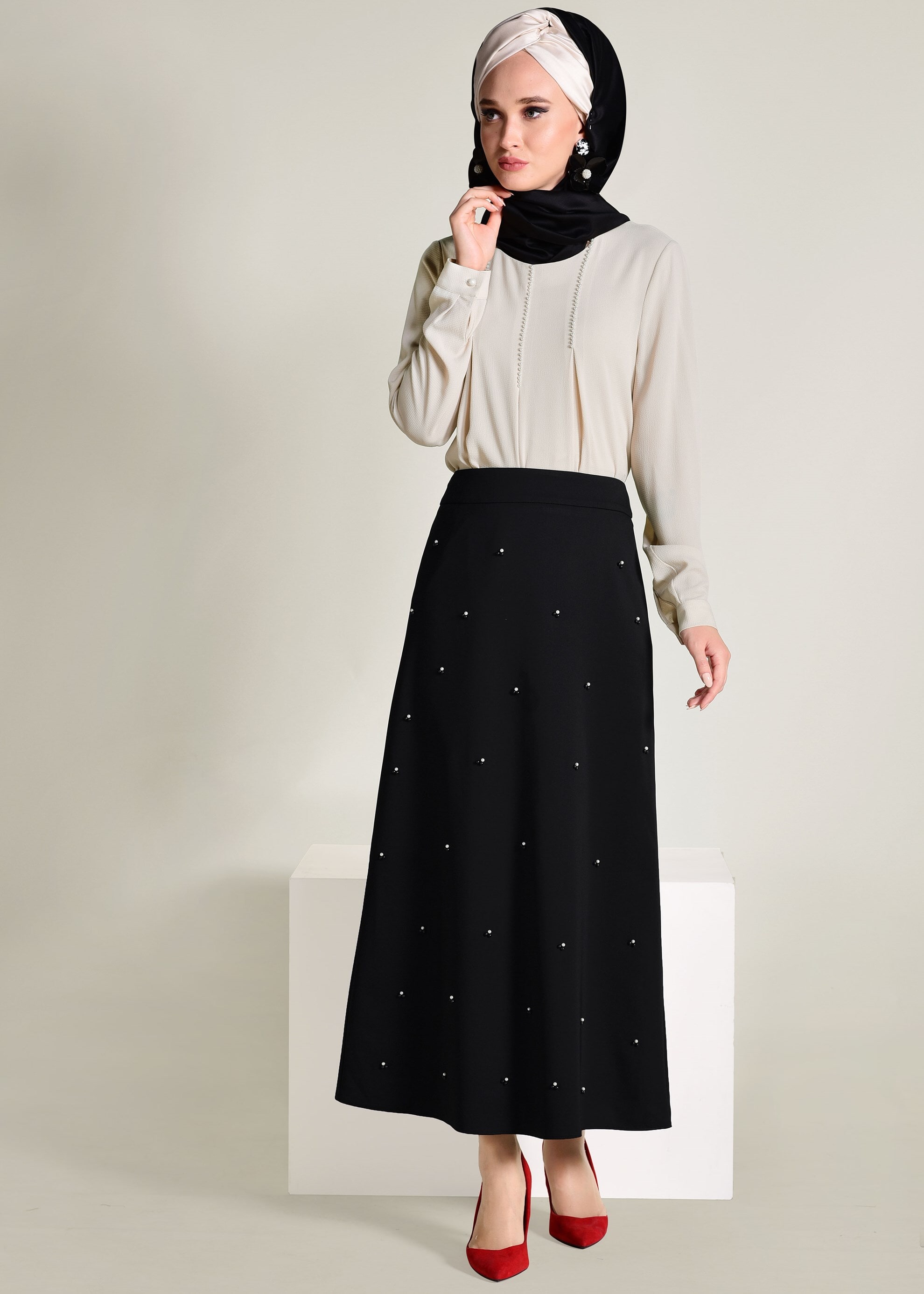 Tesettür giyim BEJ İŞLEMELİ BLUZ 4184