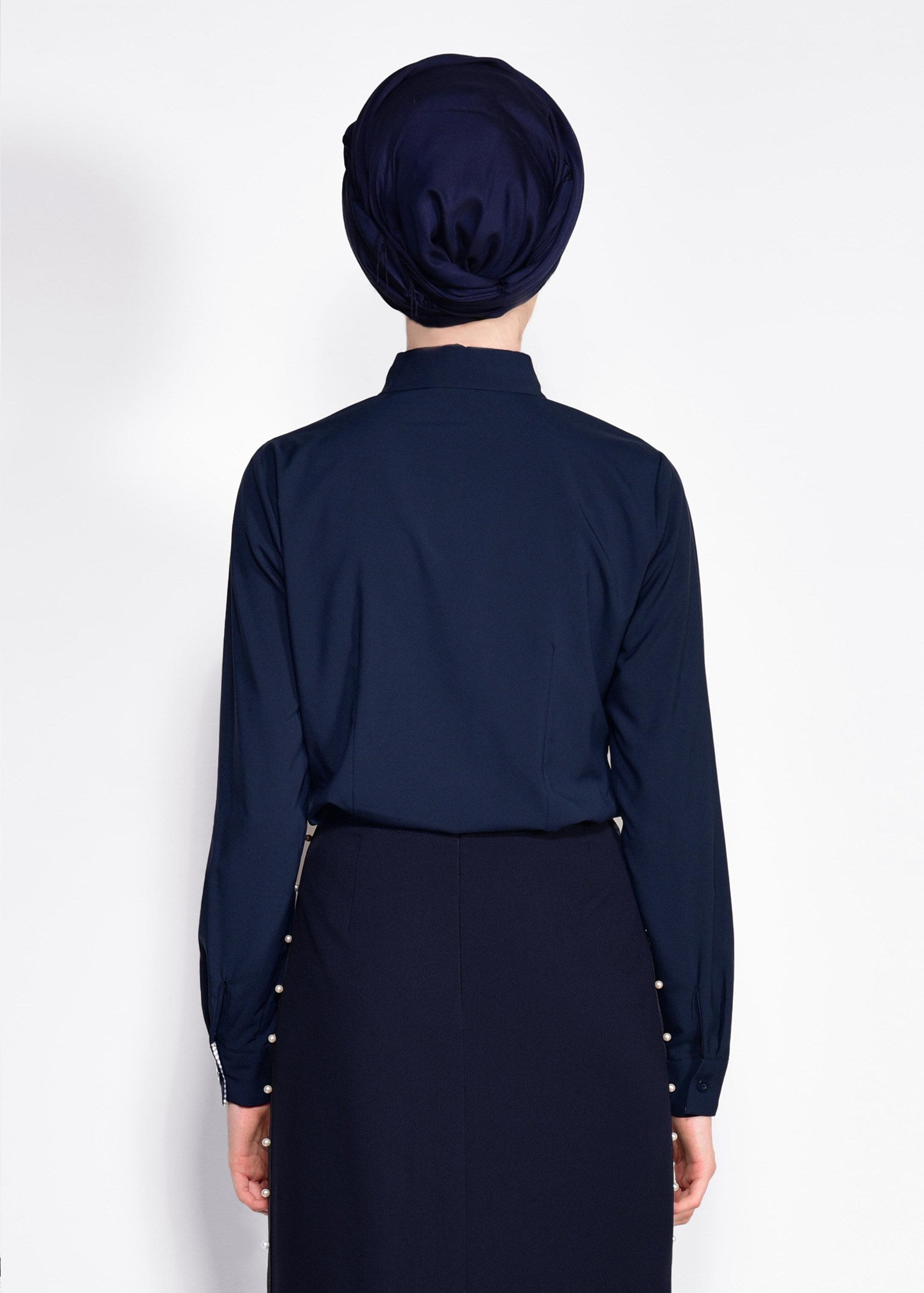 Tesettür giyim LACİVERT ARMA DETAYLI BLUZ 4191