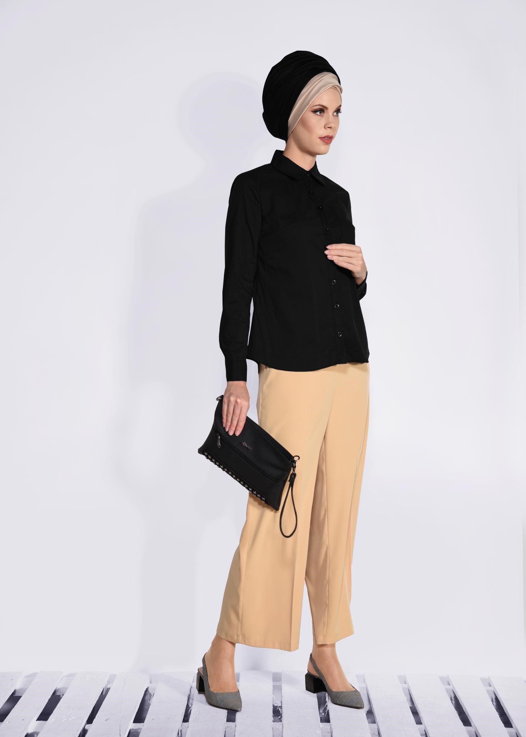 Tesettür giyim SİYAH  DÜĞME DETAYLI BLUZ 4337