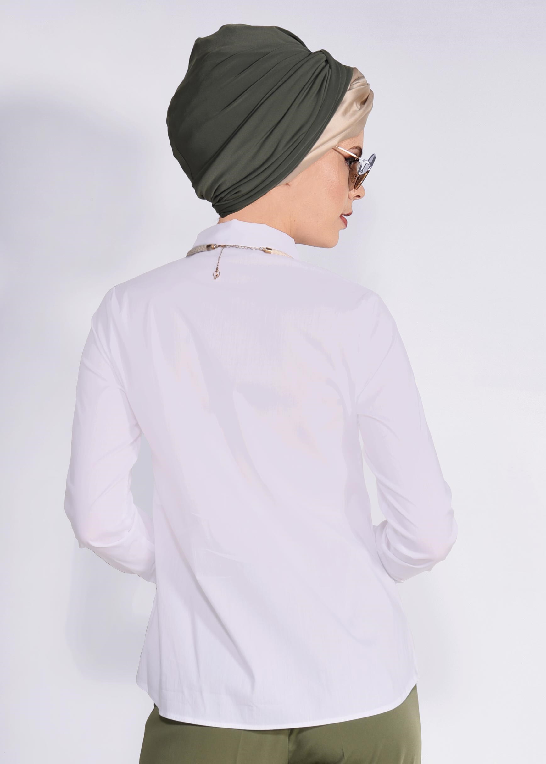 Tesettür giyim BEYAZ  DÜĞME DETAYLI BLUZ 4337