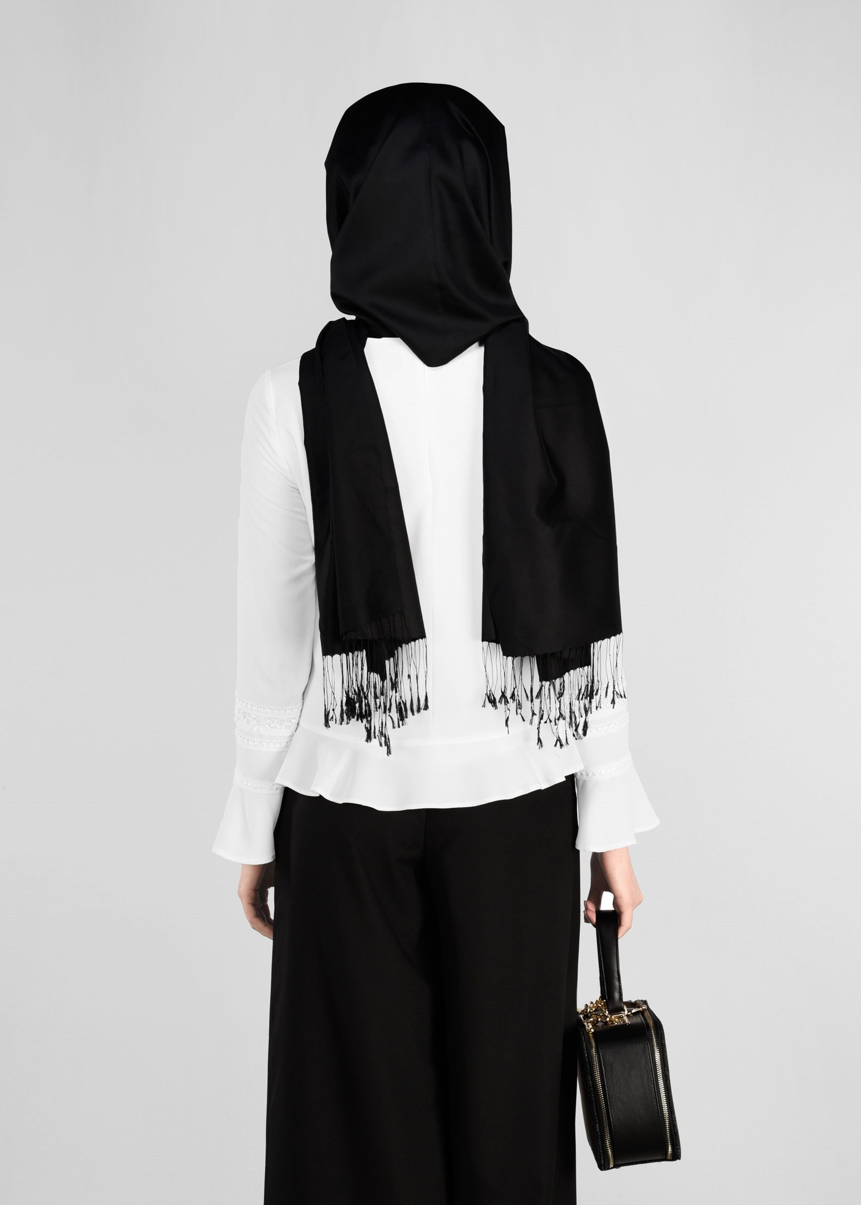 Tesettür giyim BEYAZ NAKIŞ İŞLEMELİ BLUZ 4928