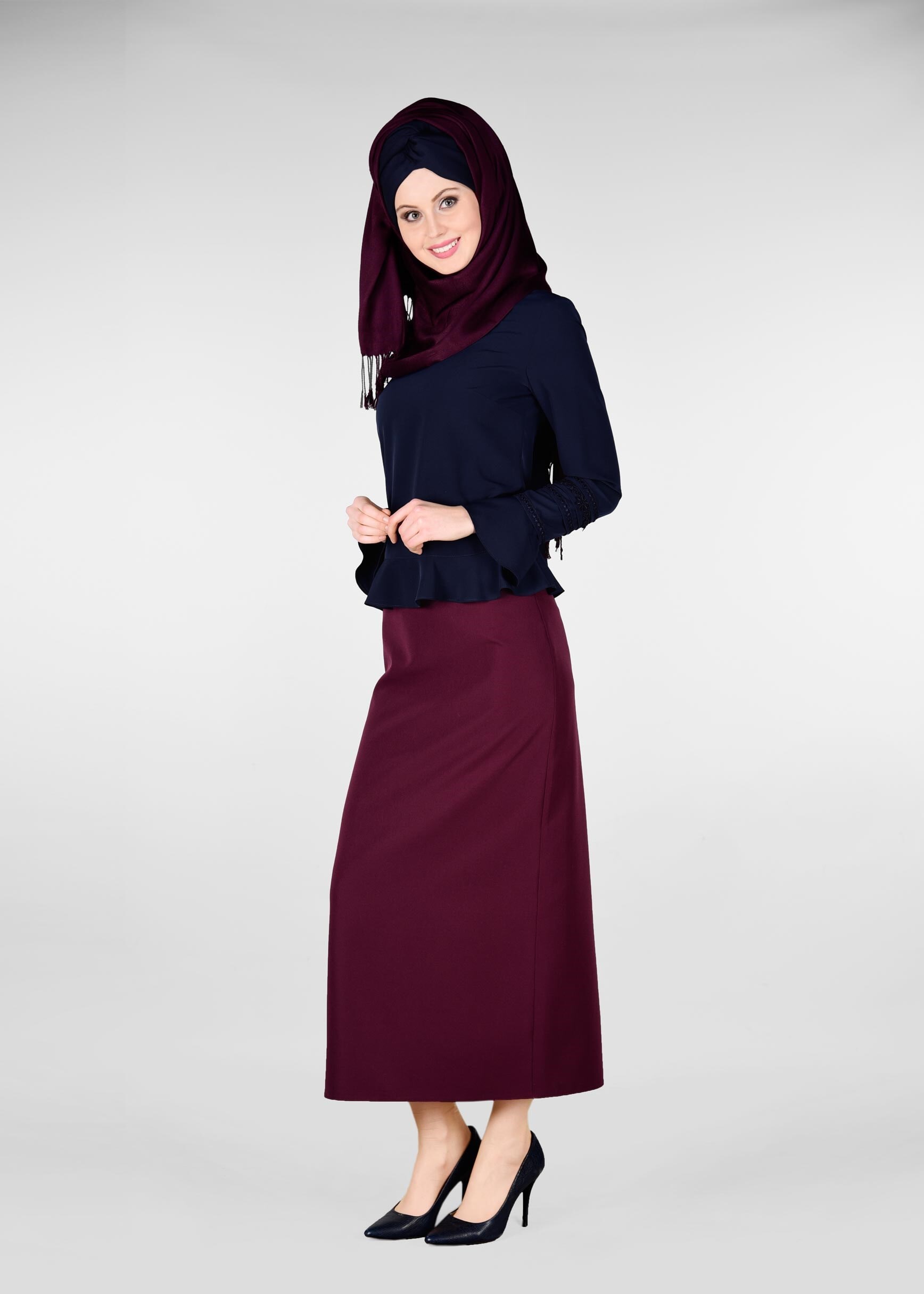 Tesettür giyim LACİVERT NAKIŞ İŞLEMELİ BLUZ 4928