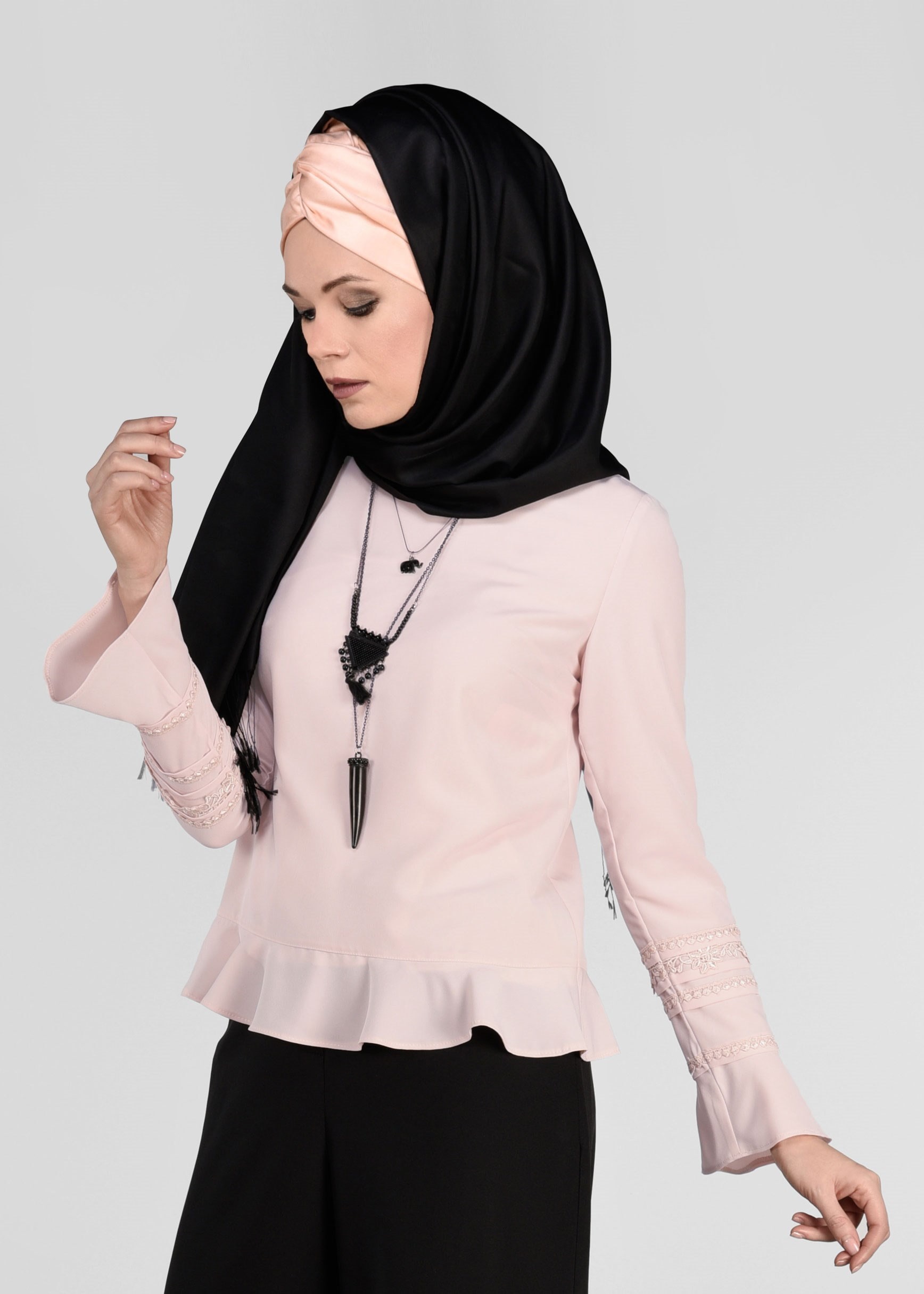 Tesettür giyim PUDRA NAKIŞ İŞLEMELİ BLUZ 4928