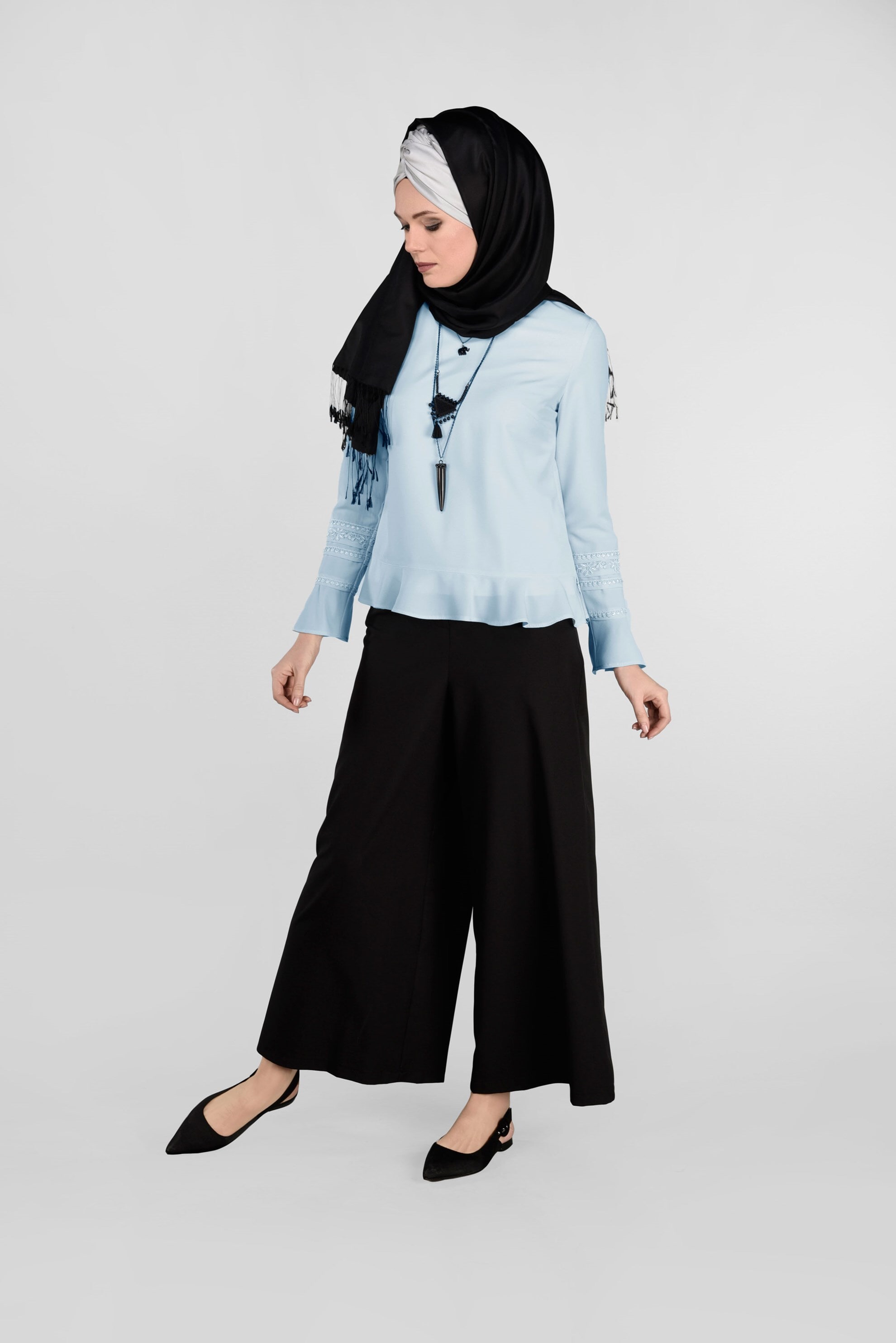 Tesettür giyim MAVİ NAKIŞ İŞLEMELİ BLUZ 4928