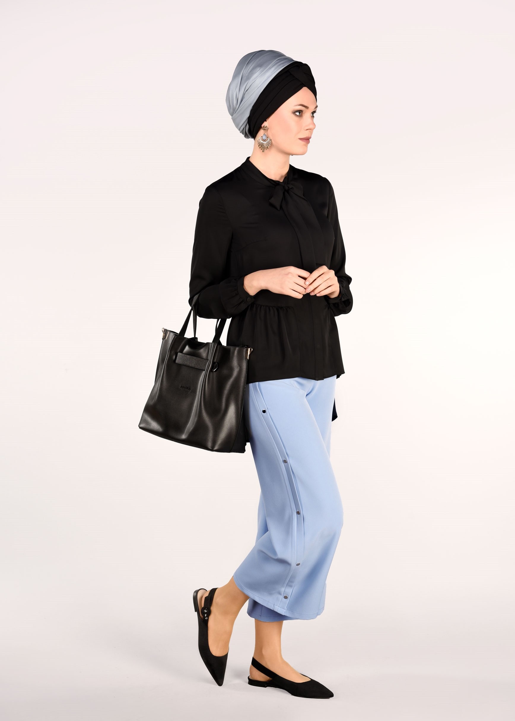 Tesettür giyim SİYAH FİYONK YAKA FIRFIRLI BLUZ 4976