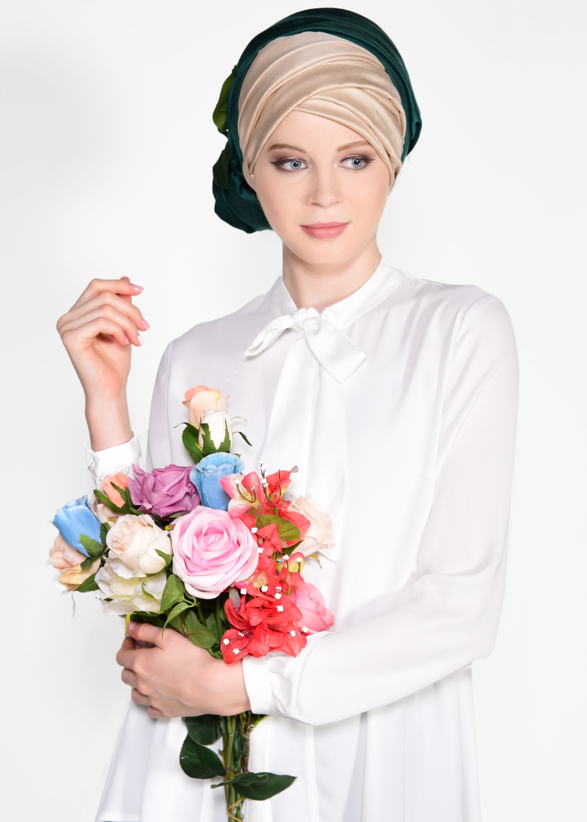 Tesettür giyim BEYAZ FİYONK YAKA FIRFIRLI BLUZ 4976