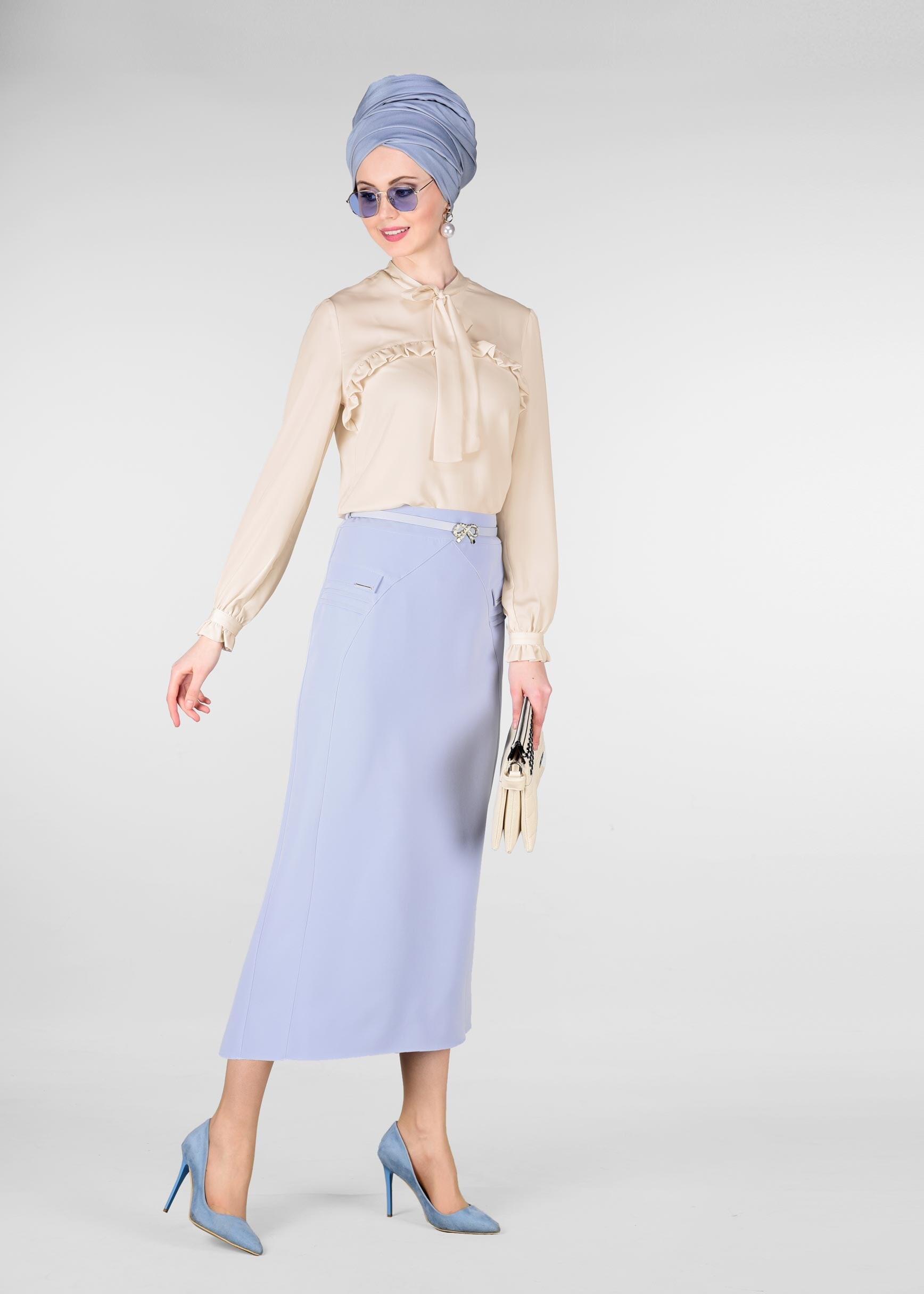 Tesettür giyim EKRU YAKASI FULAR DETAYLI FIRFIRLI BLUZ 4980