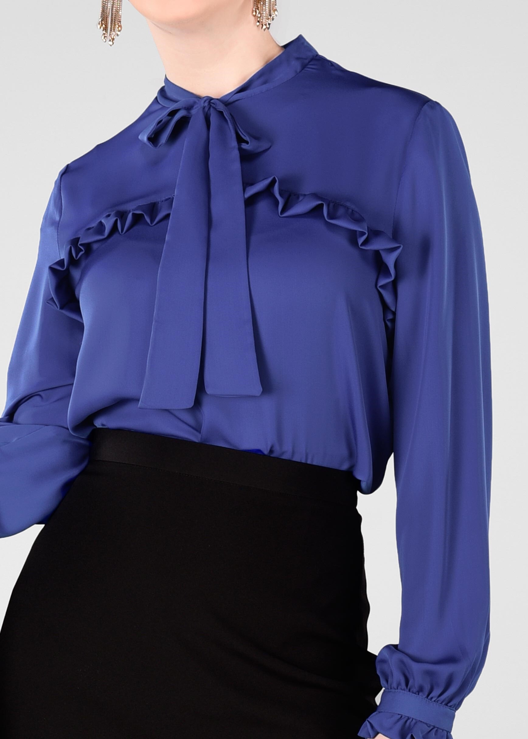 Tesettür giyim LACİVERT YAKASI FULAR DETAYLI FIRFIRLI BLUZ 4980