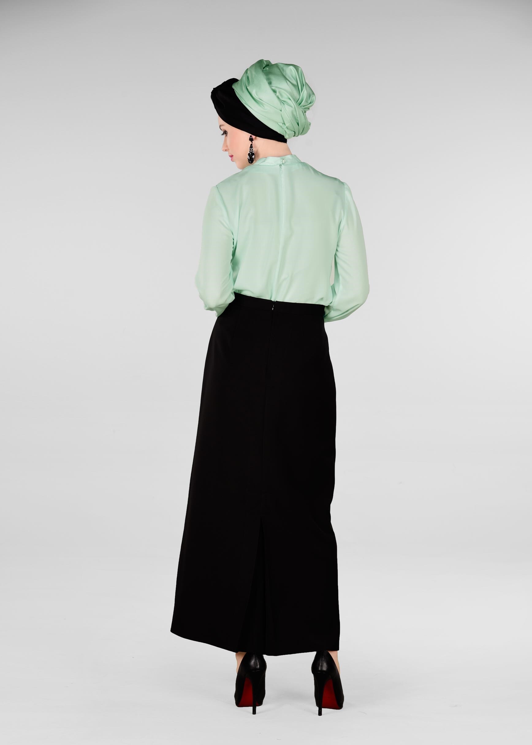 Tesettür giyim YEŞİL YAKASI FULAR DETAYLI FIRFIRLI BLUZ 4980