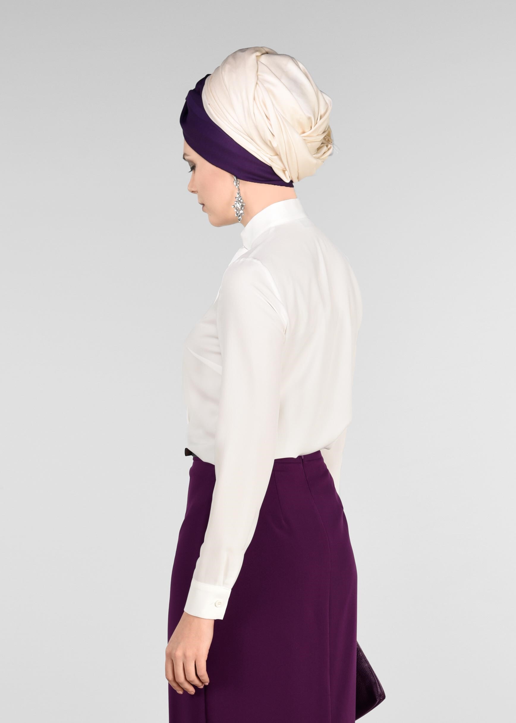 Tesettür giyim BEYAZ FULARLI BLUZ 4983