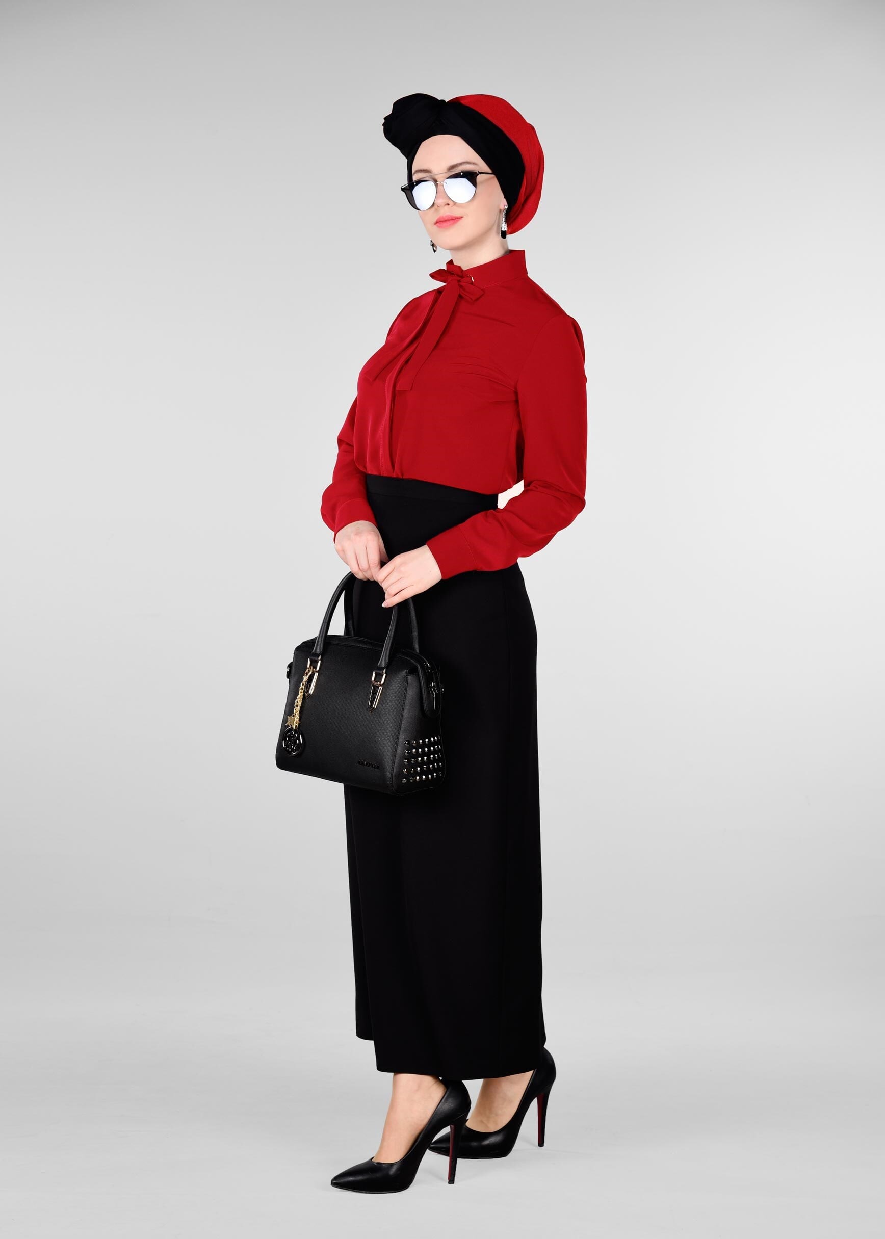 Tesettür giyim KIRMIZI FULARLI BLUZ 4983