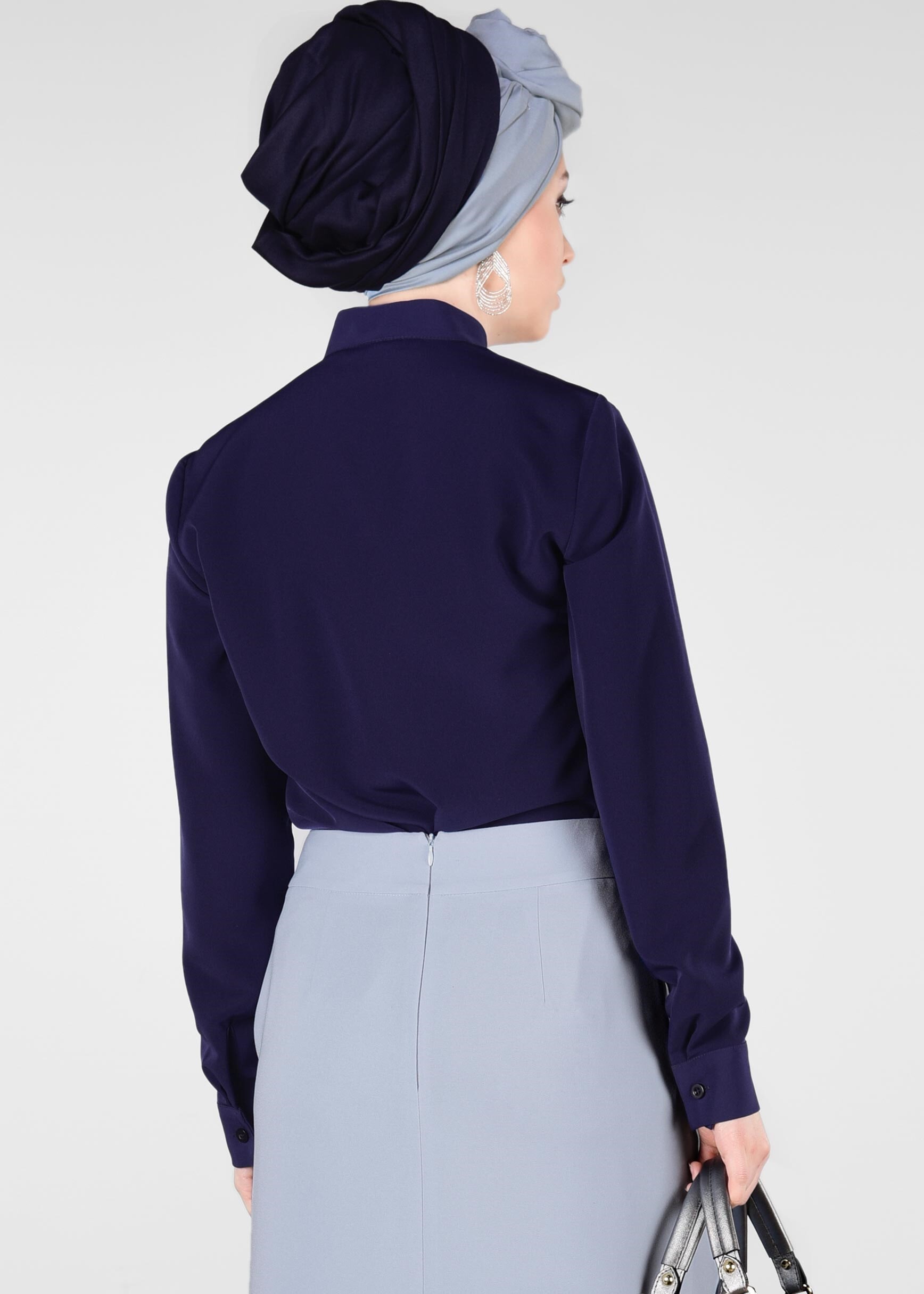 Tesettür giyim LACİVERT FULARLI BLUZ 4983