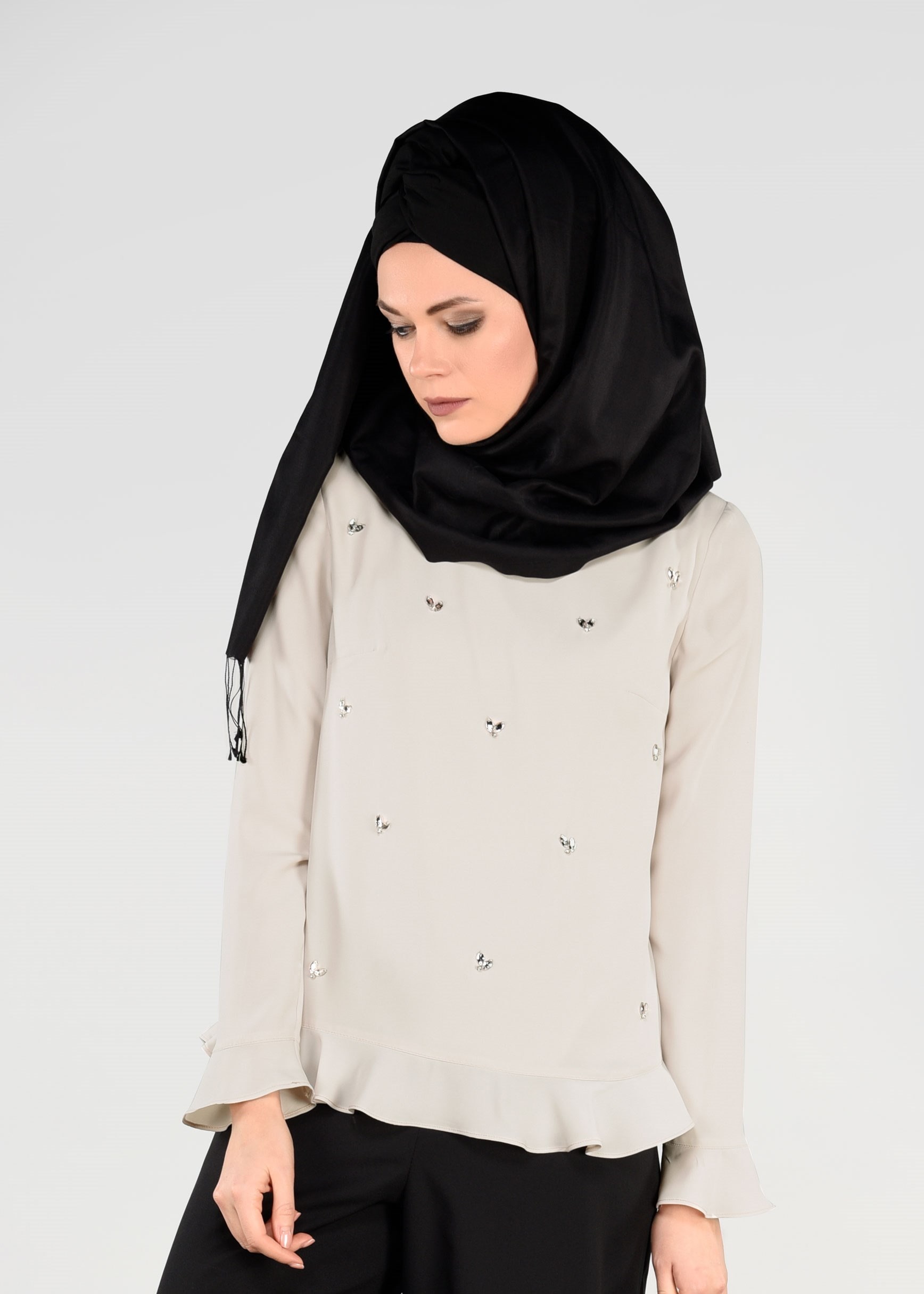 Tesettür giyim BEJ BONCUK İŞLEMELİ BLUZ 4984