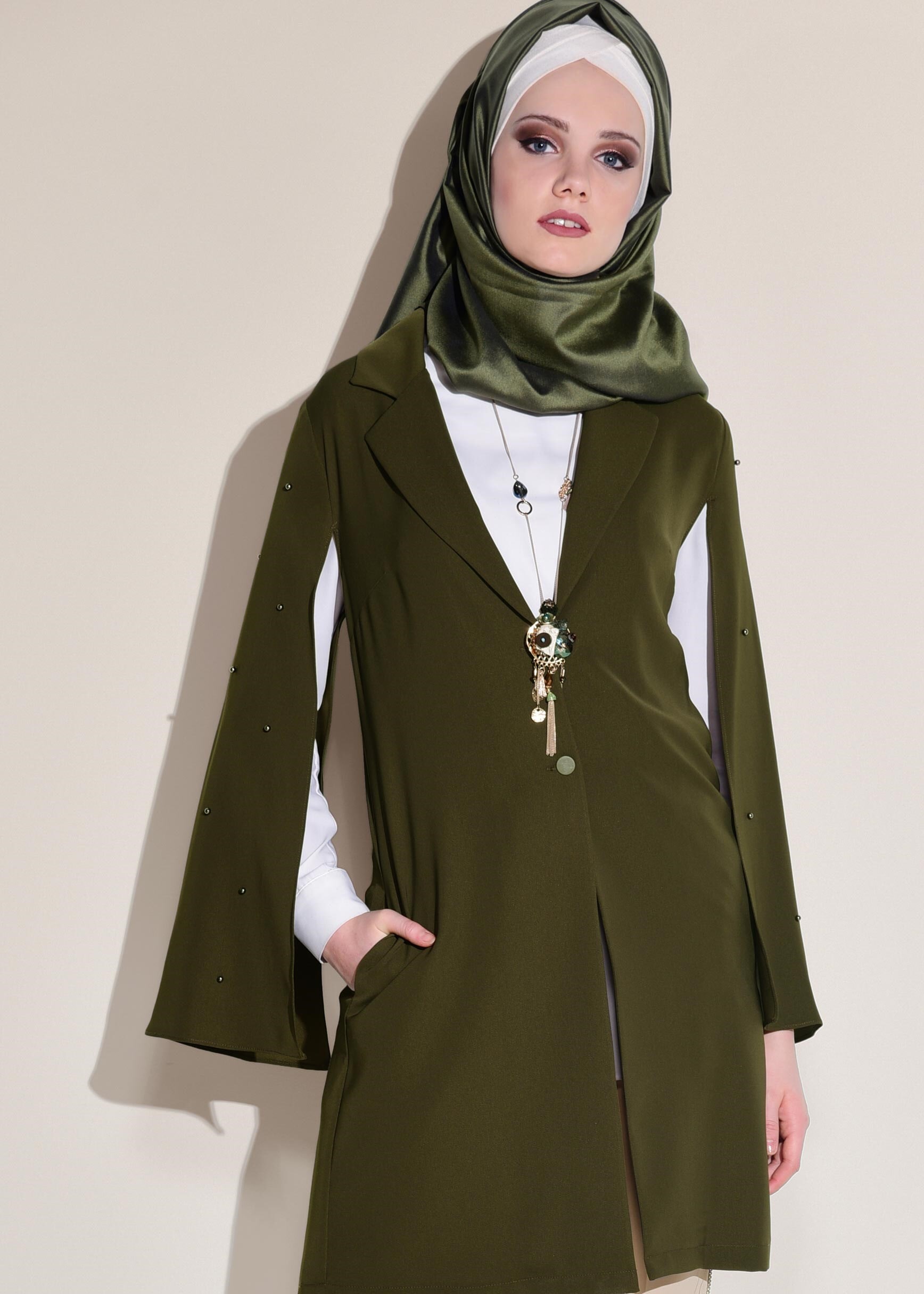 Tesettür giyim HAKİ KRUVAZE YAKA İNCİ DETAYLI CEKET 4025