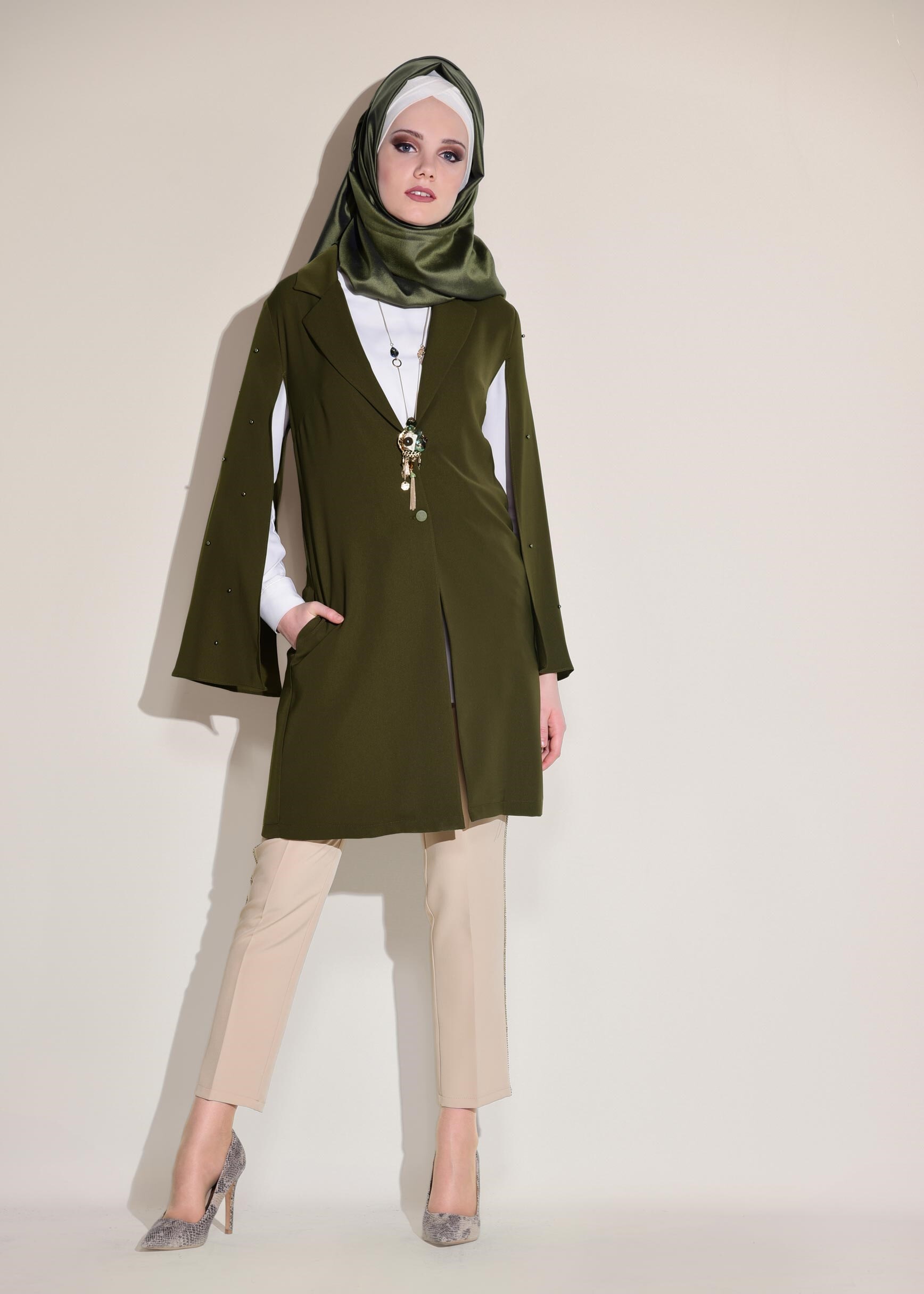 Tesettür giyim HAKİ KRUVAZE YAKA İNCİ DETAYLI CEKET 4025