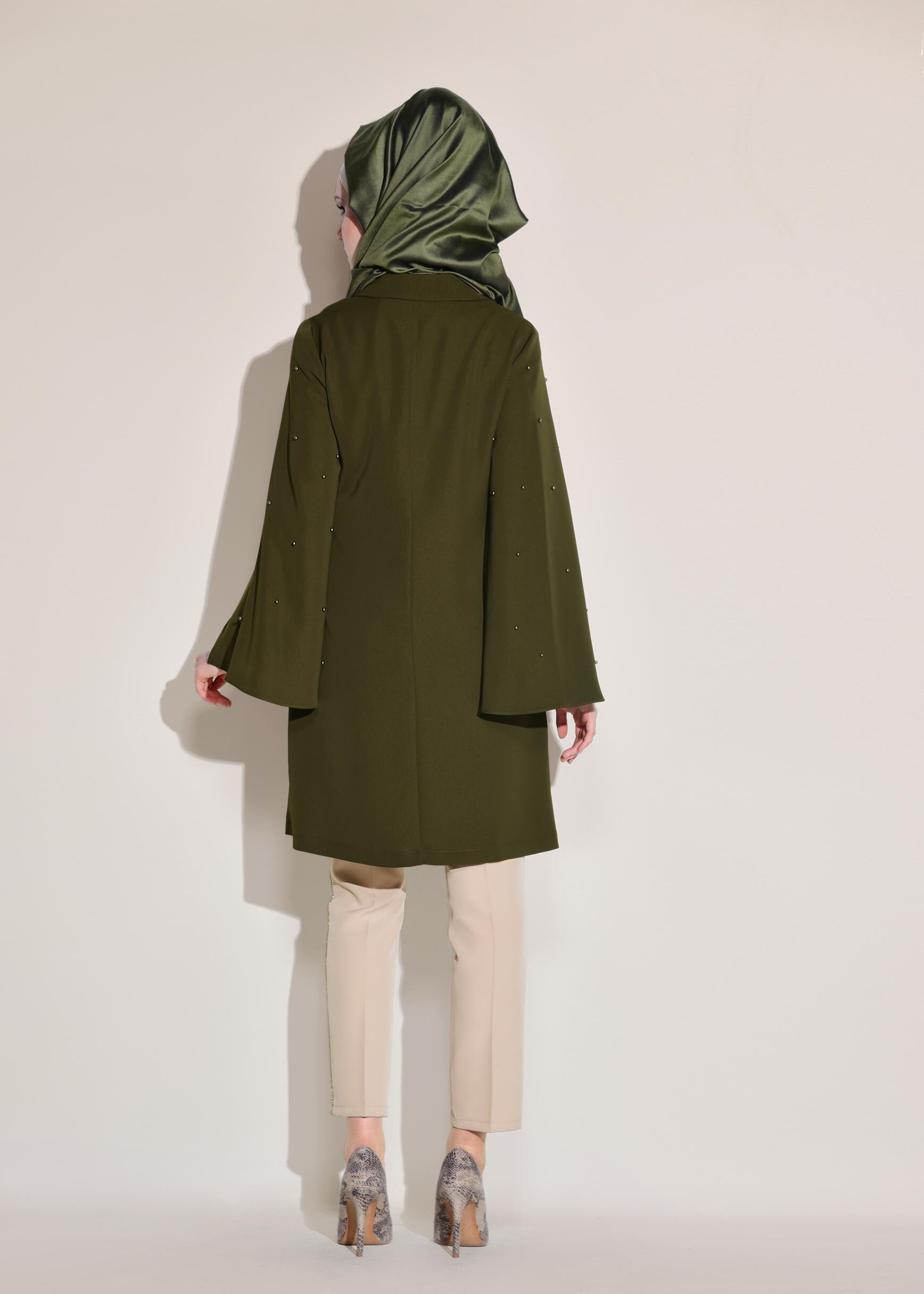 Tesettür giyim HAKİ KRUVAZE YAKA İNCİ DETAYLI CEKET 4025