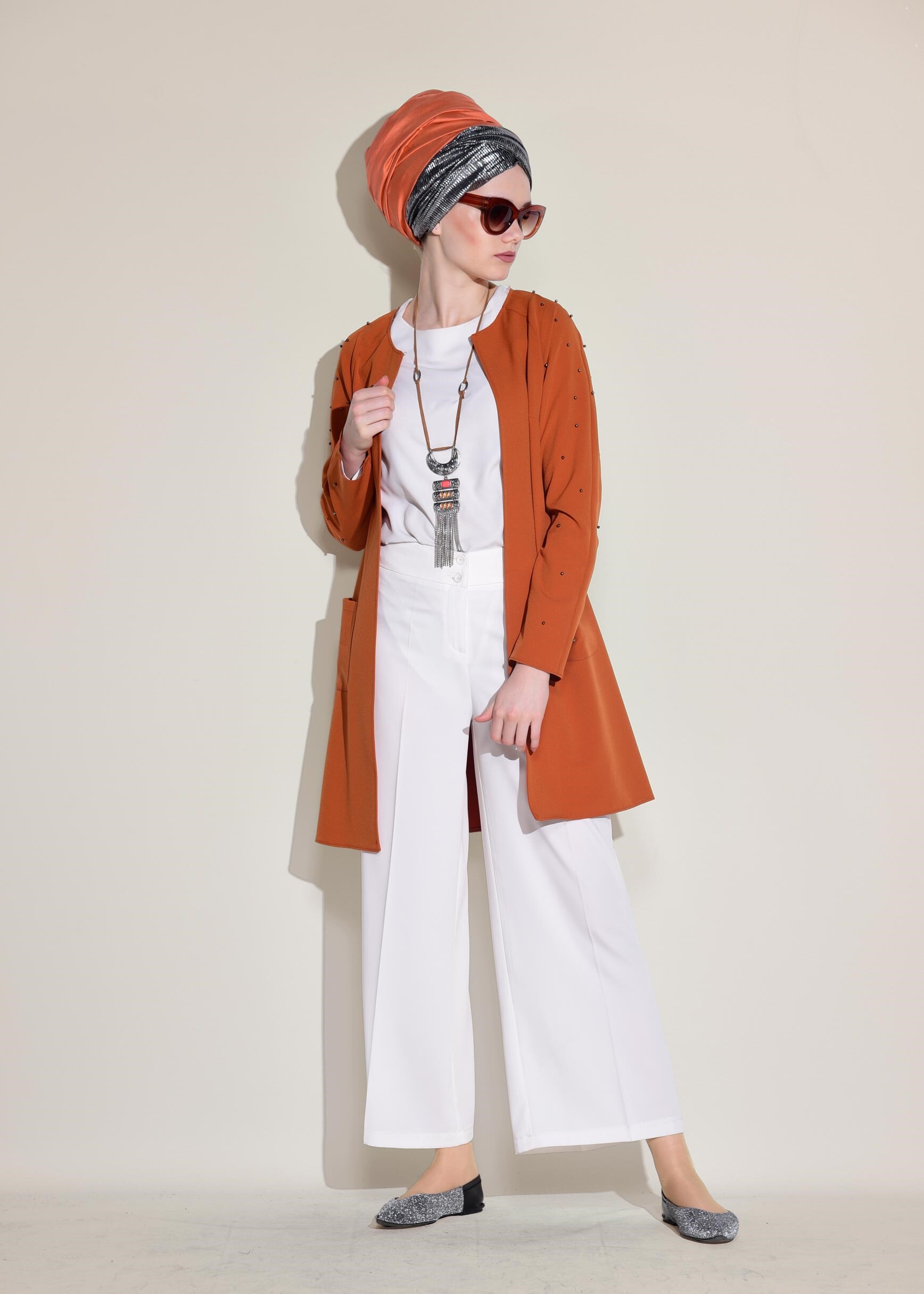 Tesettür giyim TURUNCU YUVARLAK YAKA İNCİ İŞLEMELİ CEKET 4069