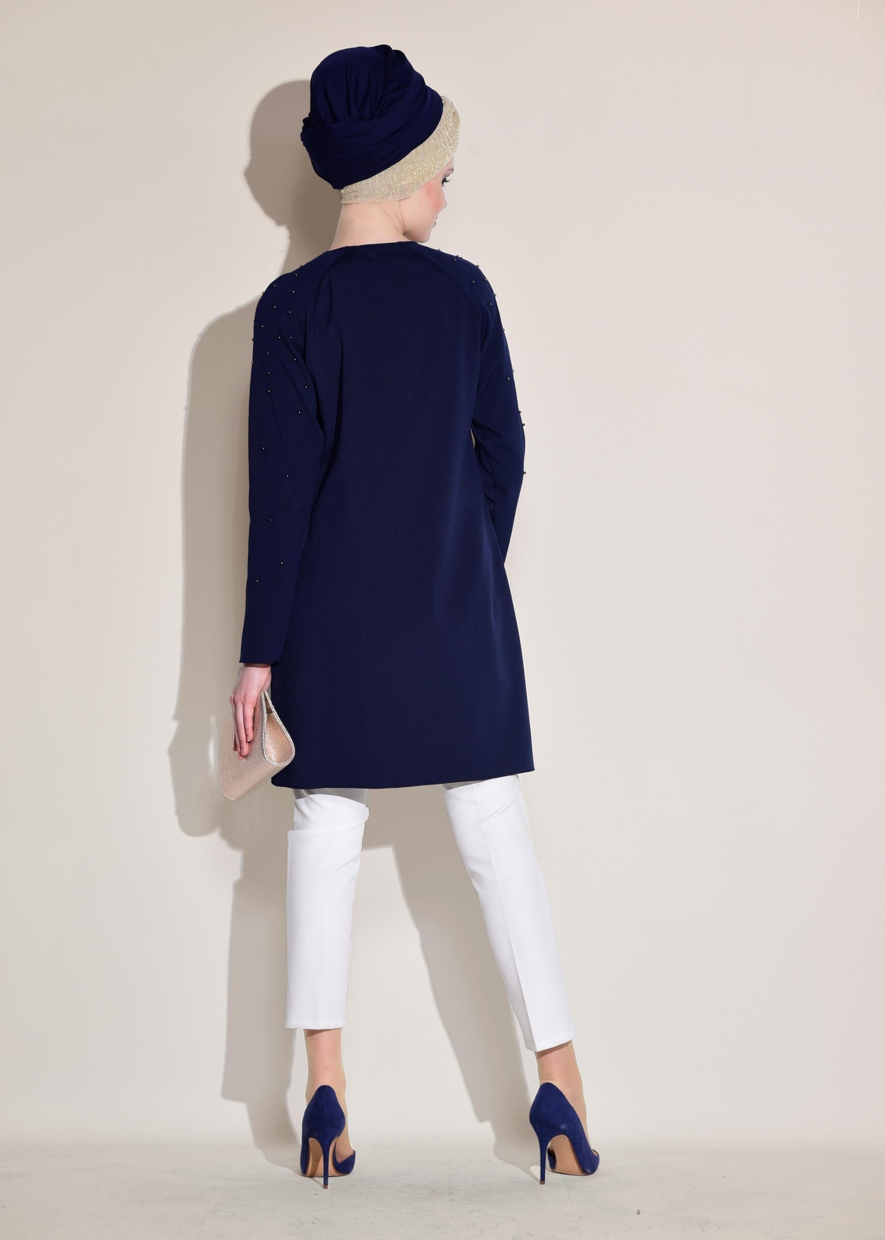 Tesettür giyim LACİVERT YUVARLAK YAKA İNCİ İŞLEMELİ CEKET 4069