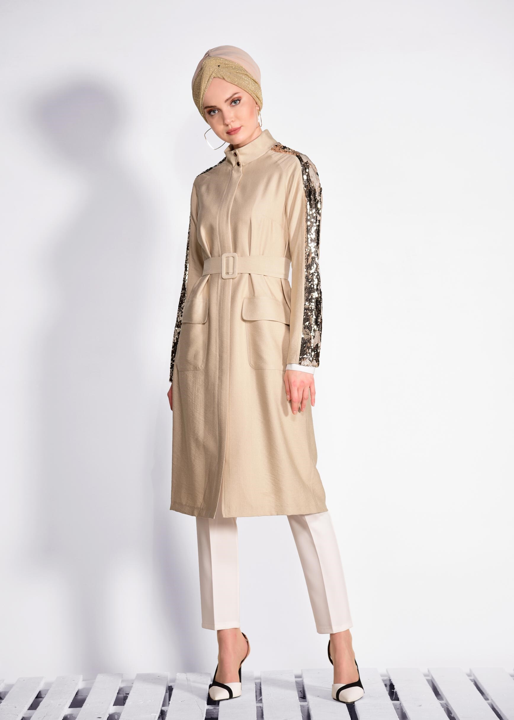 Tesettür giyim BEJ KOLLARI PUL PAYETLİ KEMERLİ GİY ÇIK 4177