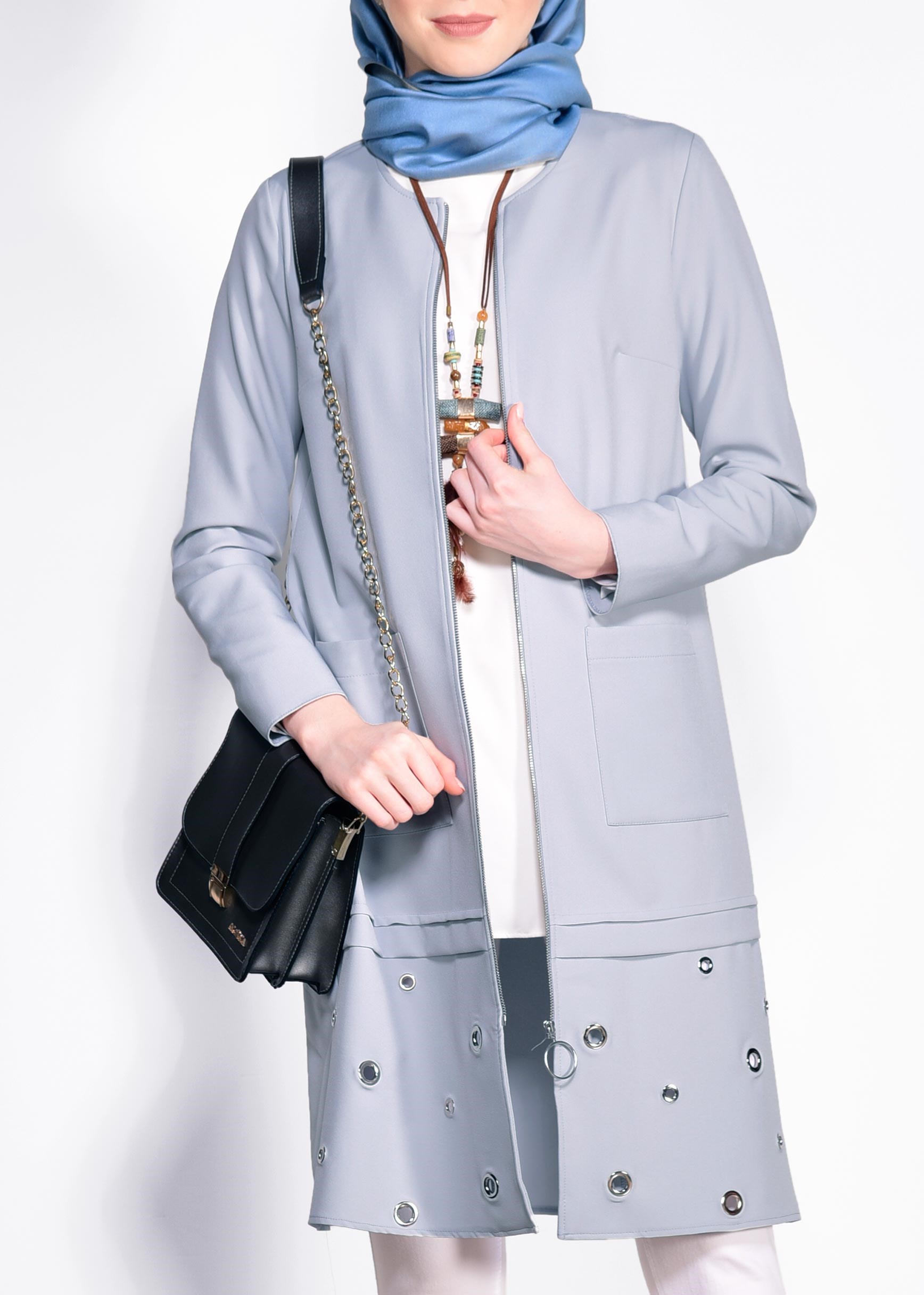 Tesettür giyim GÜMÜŞ ETEK UCU KUŞGÖZÜ DETAYLI FERMUARLI CEKET 4181