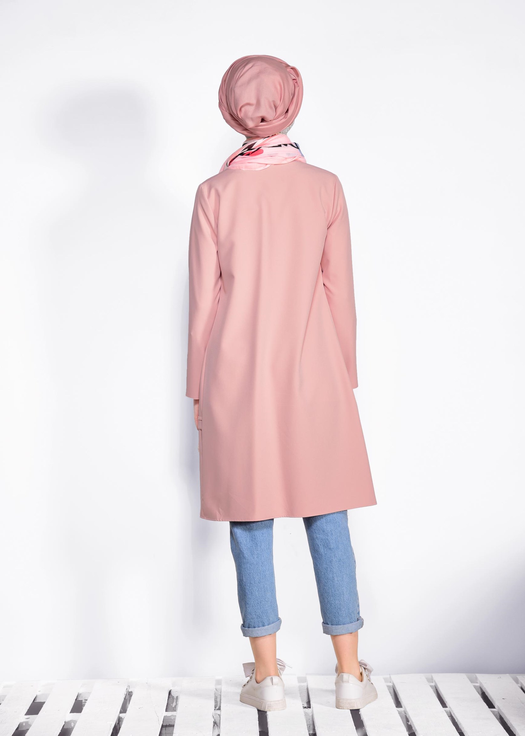 Tesettür giyim PUDRA ETEK UCU KUŞGÖZÜ DETAYLI FERMUARLI CEKET 4181