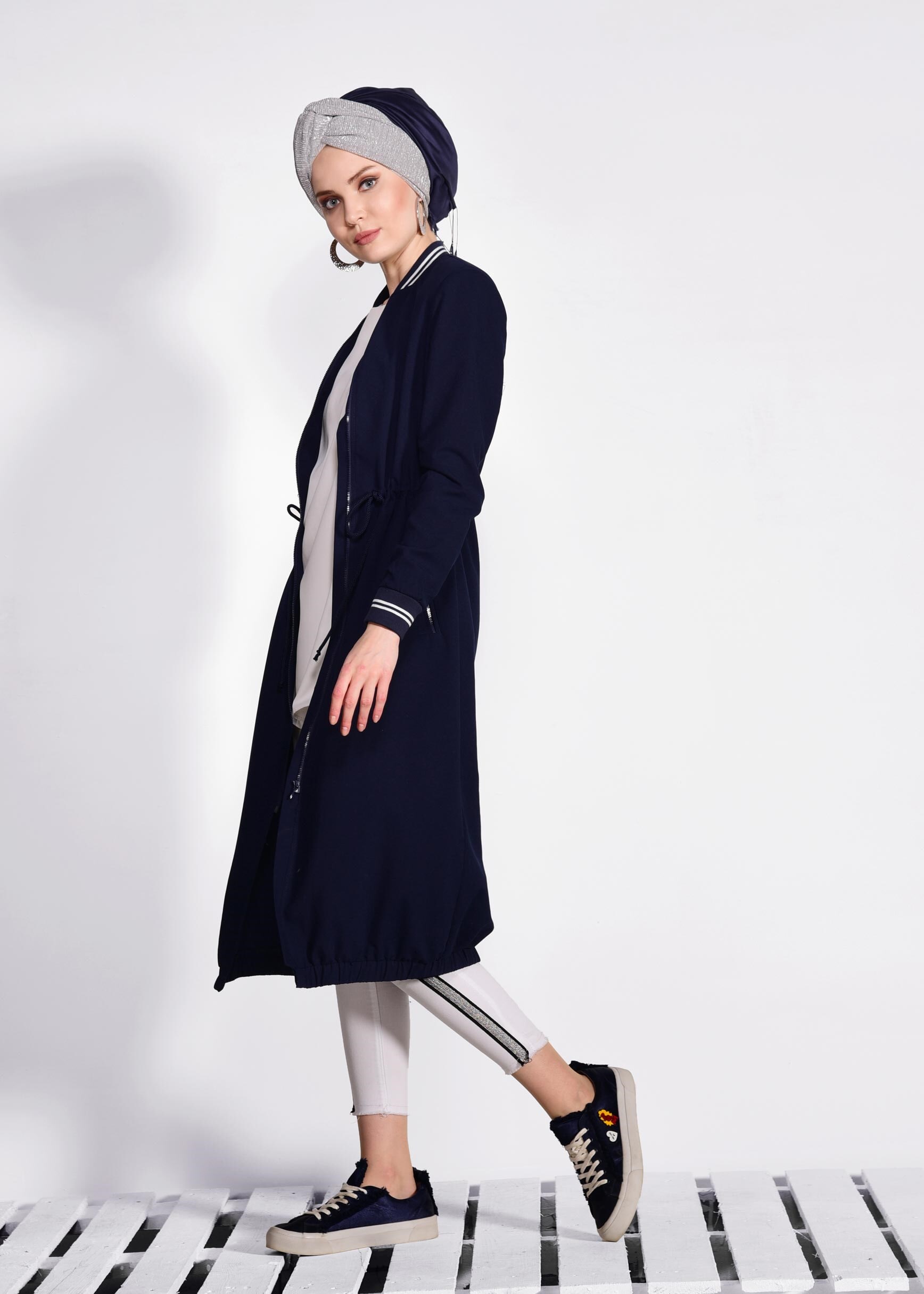 Tesettür giyim LACİVERT ETEK UCU VE BELİ BÜZGÜLÜ GİY ÇIK 4233 