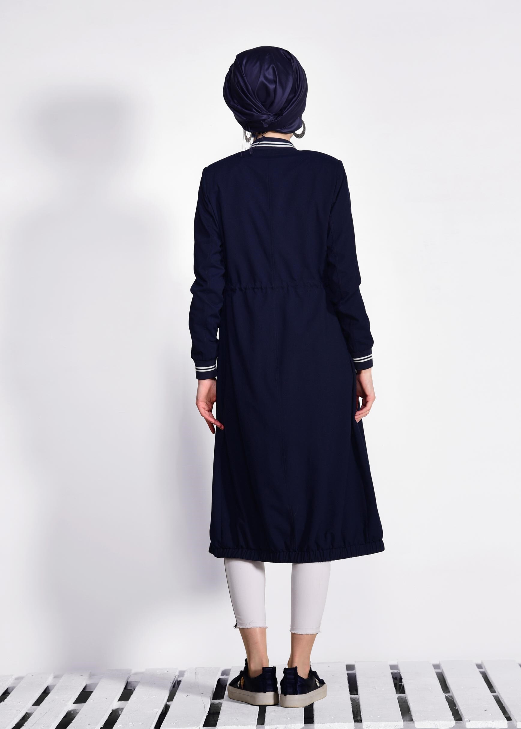 Tesettür giyim LACİVERT ETEK UCU VE BELİ BÜZGÜLÜ GİY ÇIK 4233 