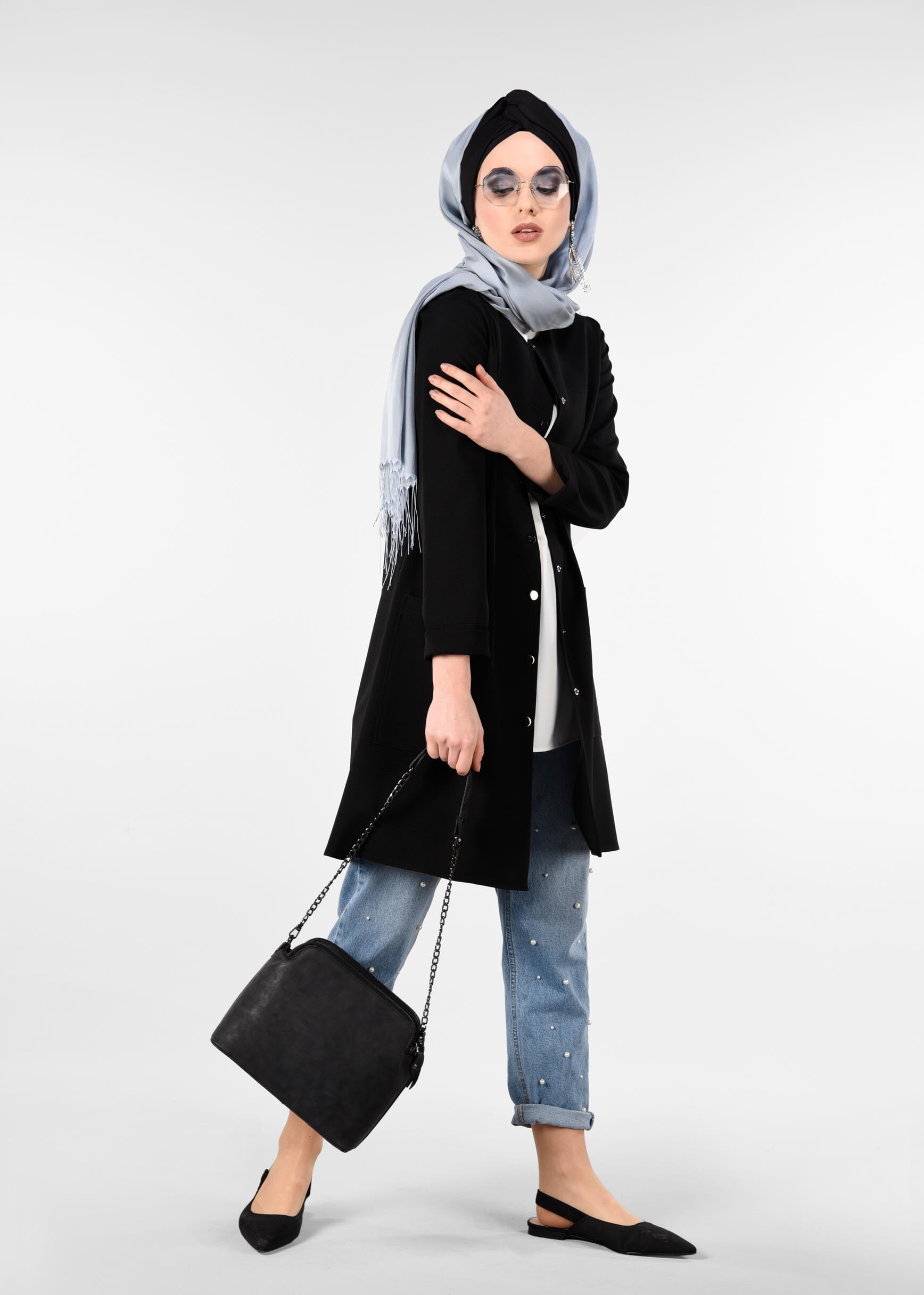 Tesettür giyim SİYAH YUVARLAK YAKA ÇITÇITLI CEKET 4973