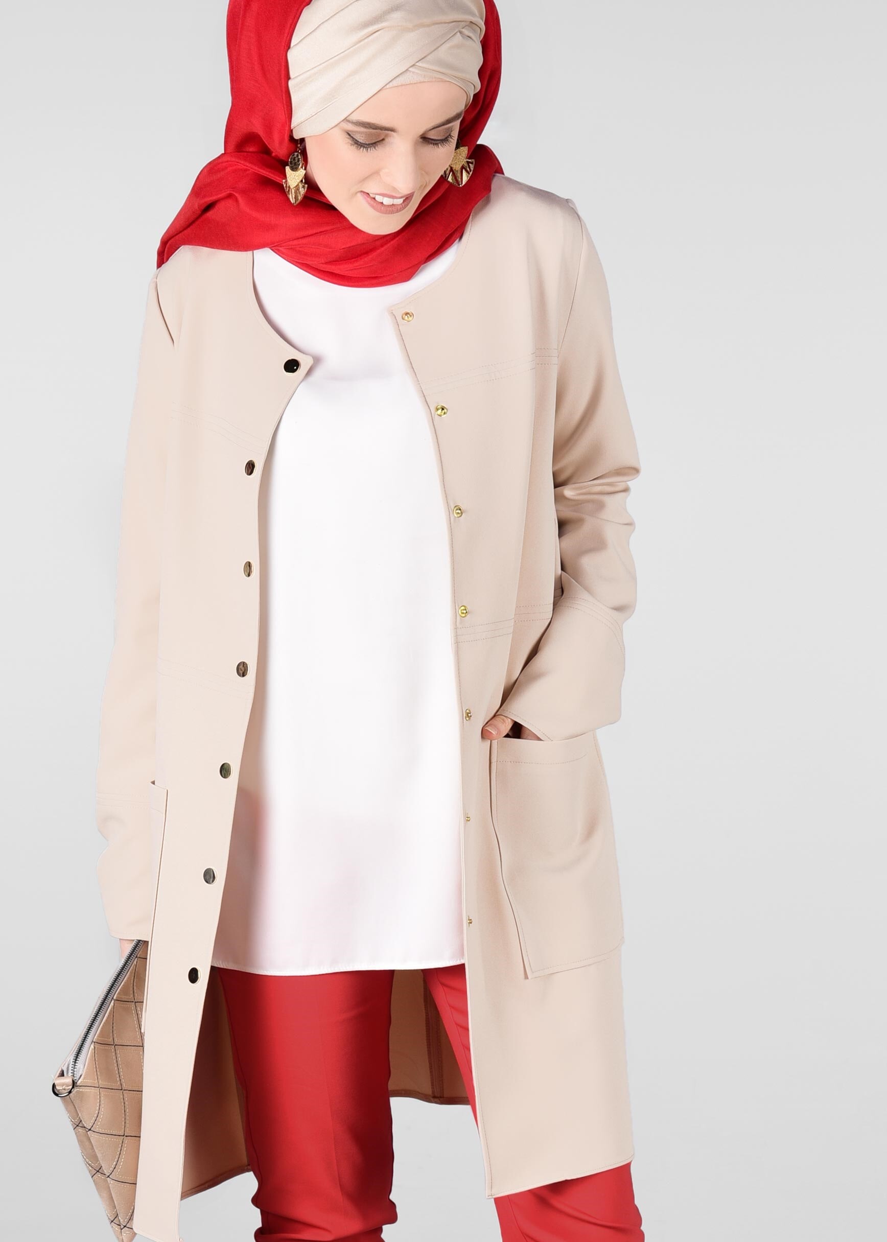 Tesettür giyim BEJ YUVARLAK YAKA ÇITÇITLI CEKET 4973