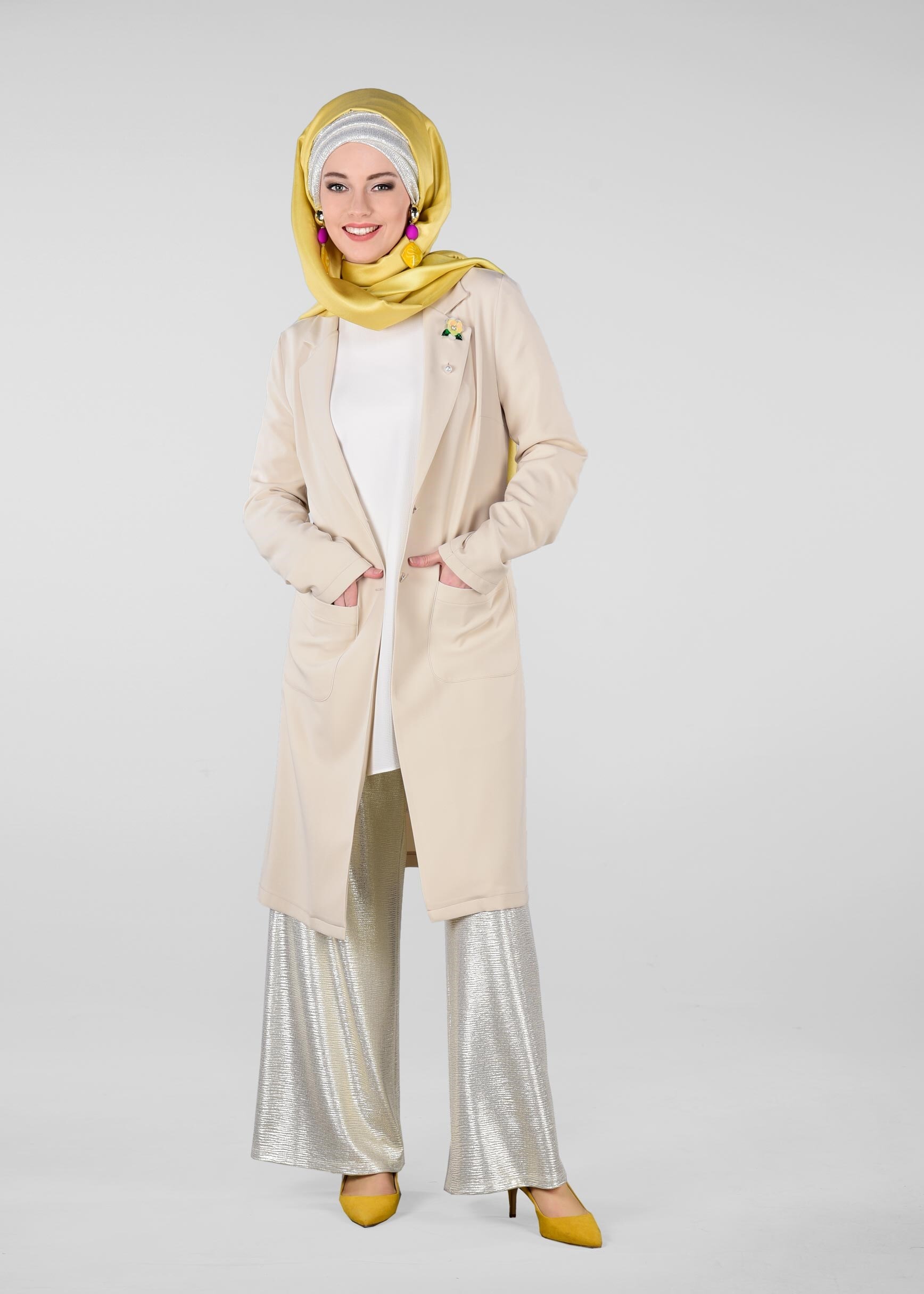 Tesettür giyim BEJ CEPLİ KLASİK KESİM CEKET 4979