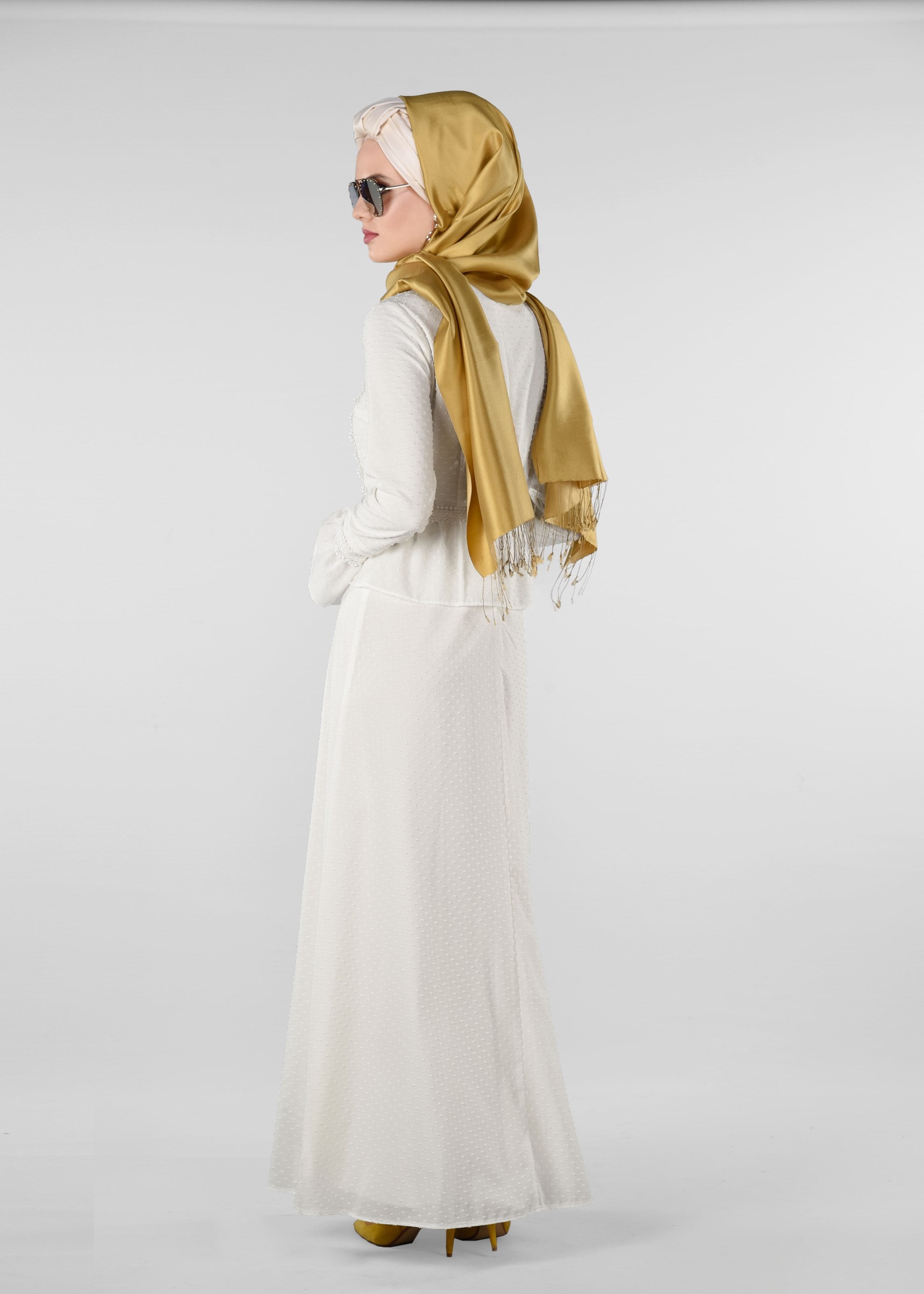 Tesettür giyim BEYAZ GÜPÜR DETAYLI DESENLİ ELBİSE 4054