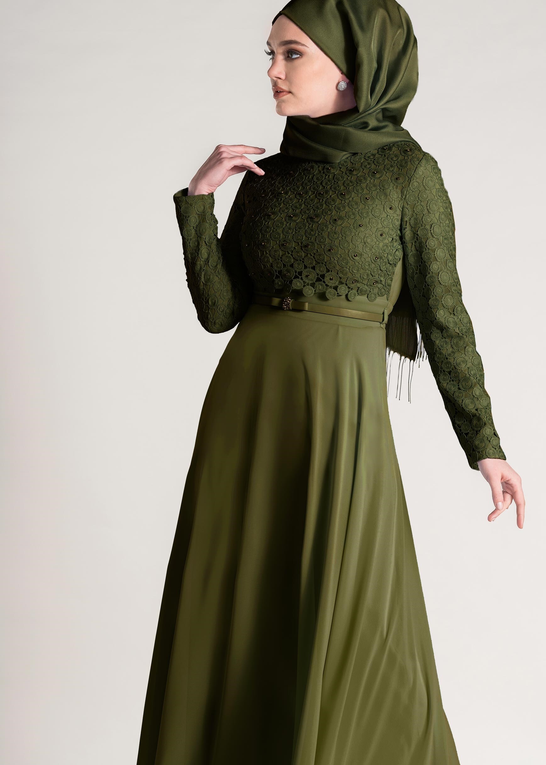 Tesettür giyim HAKİ GÜPÜR DETAYLI ŞİFON ELBİSE 4058