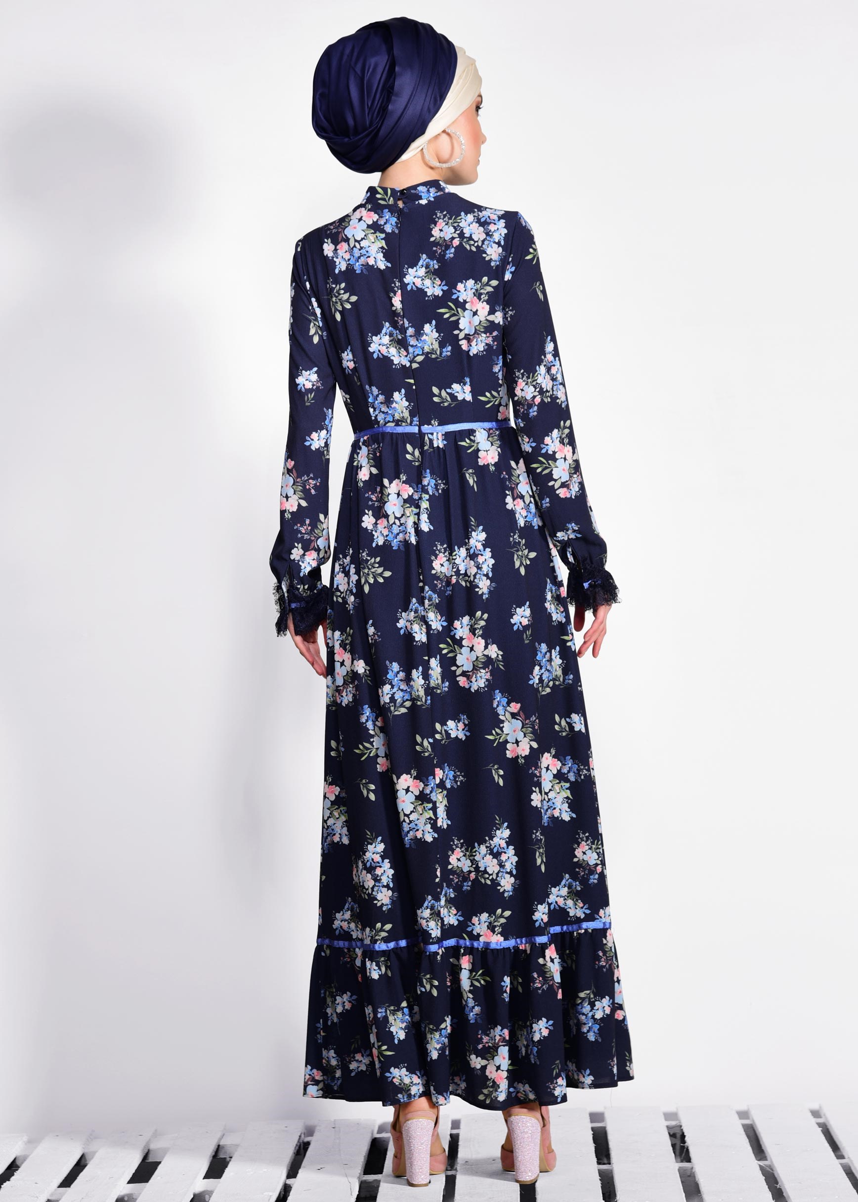 Tesettür giyim LACİVERT ÇİÇEK DESENLİ ELBİSE 4164