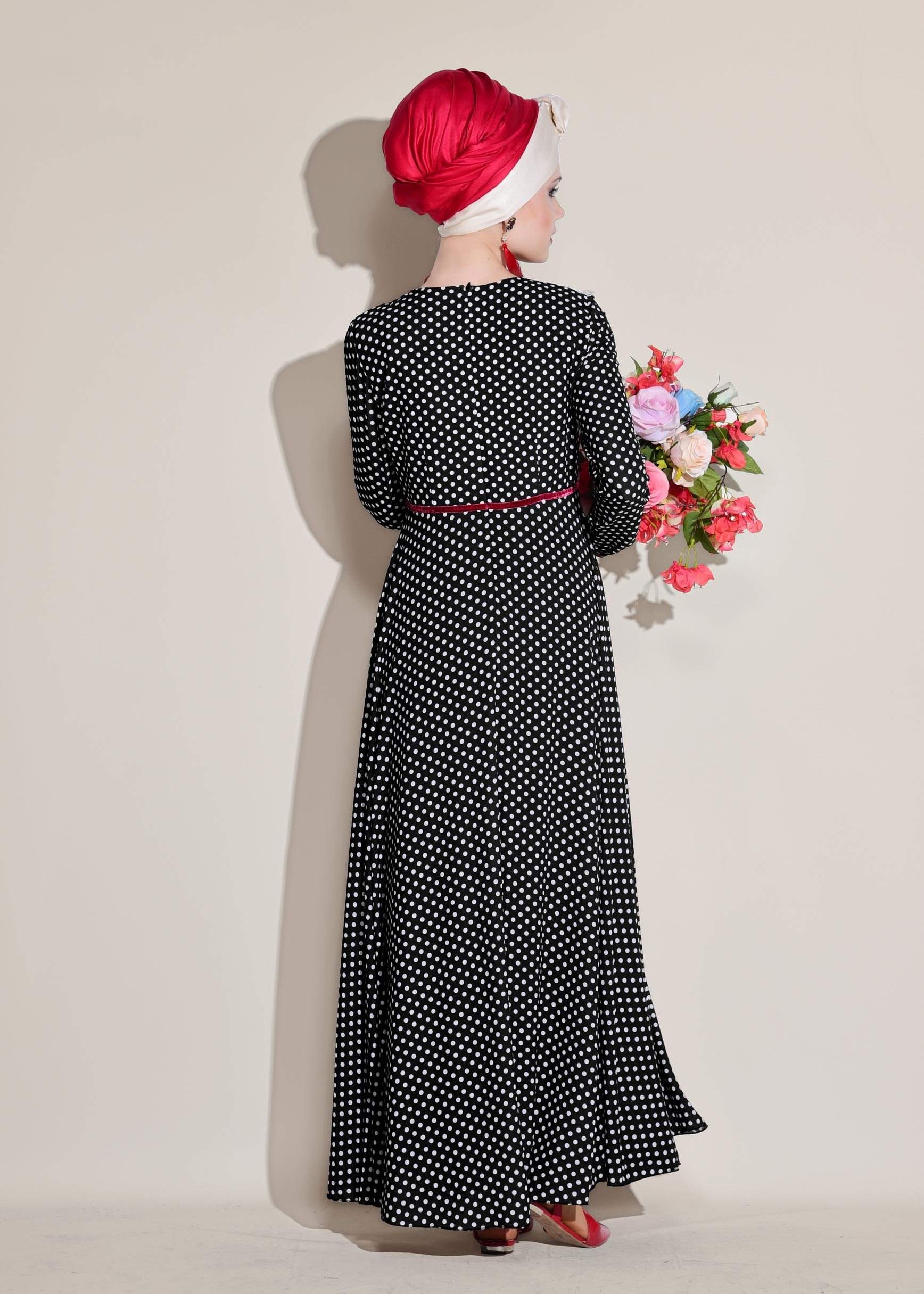 Tesettür giyim SİYAH PUANTİYE DESENLİ ELBİSE 4165