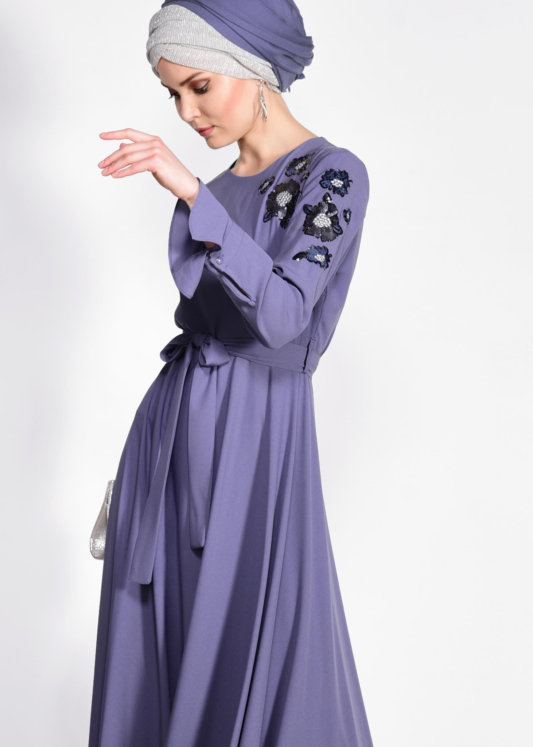 Tesettür giyim LACİVERT NAKIŞ İŞLEMELİ ELBİSE 4221