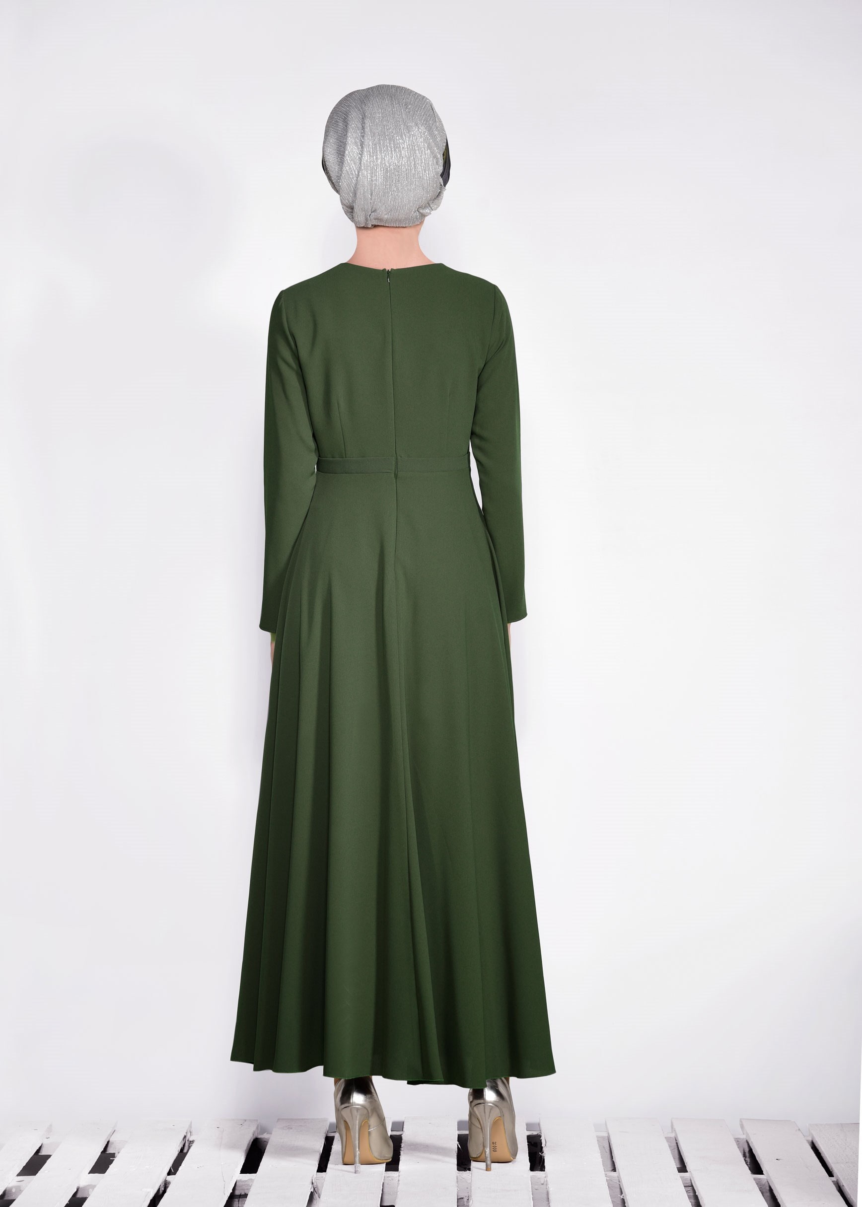 Tesettür giyim HAKİ NAKIŞ DETAYLI ELBİSE 4223