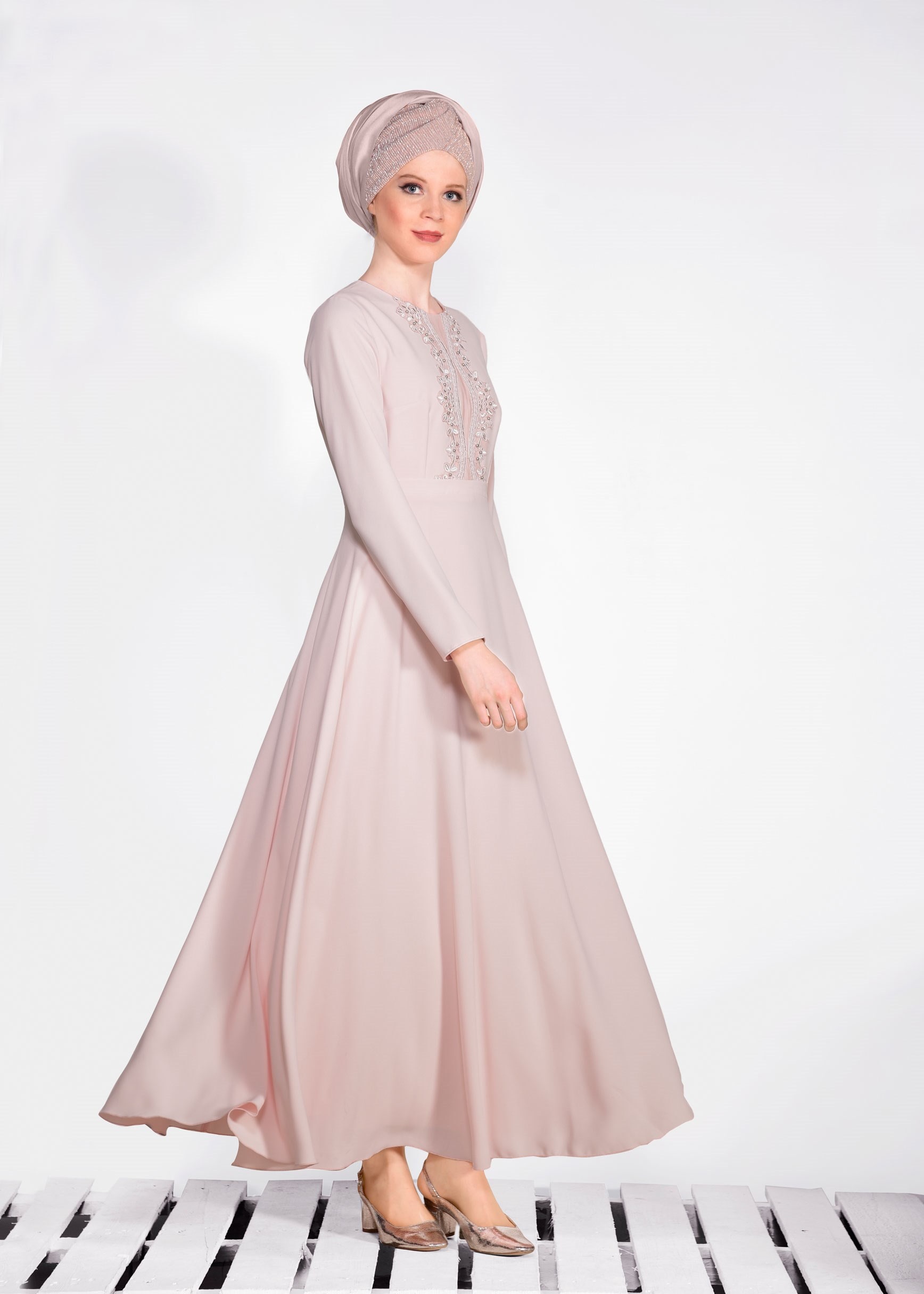 Tesettür giyim PUDRA NAKIŞ DETAYLI ELBİSE 4223