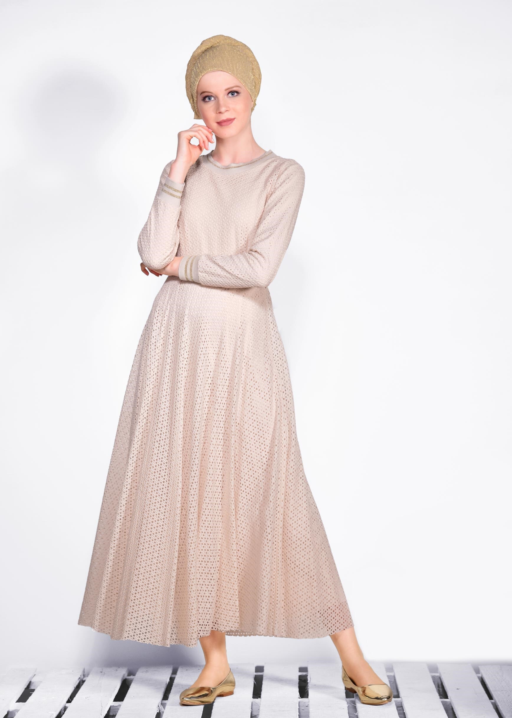 Tesettür giyim BEJ FİLE DESENLİ ELBİSE 4254