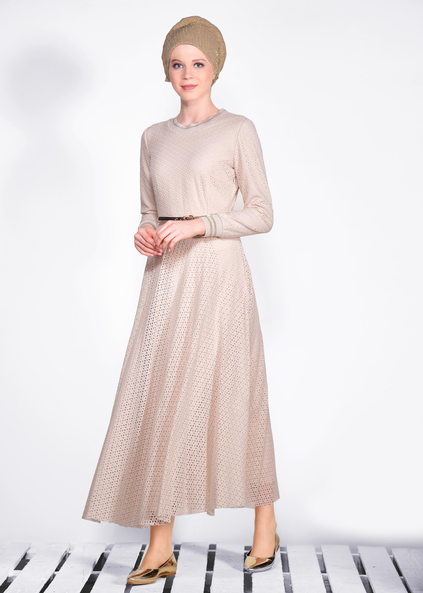 Tesettür giyim BEJ FİLE DESENLİ ELBİSE 4254