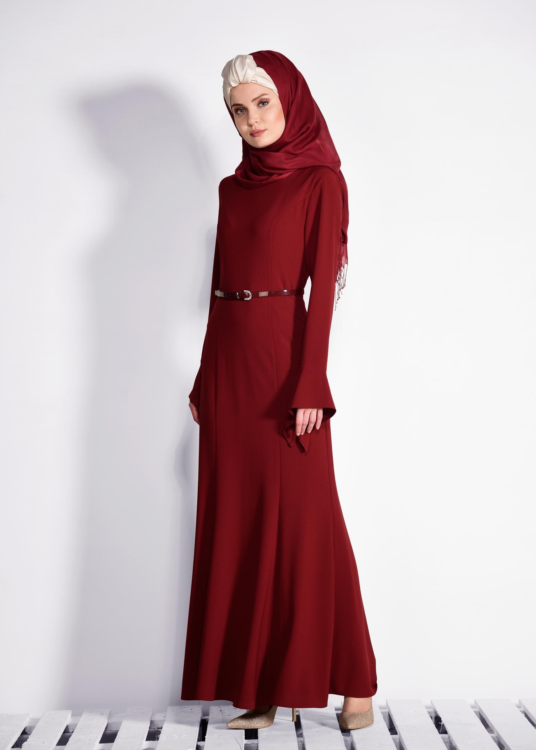 Tesettür giyim BORDO BİSİKLET YAKA ELBİSE 4289