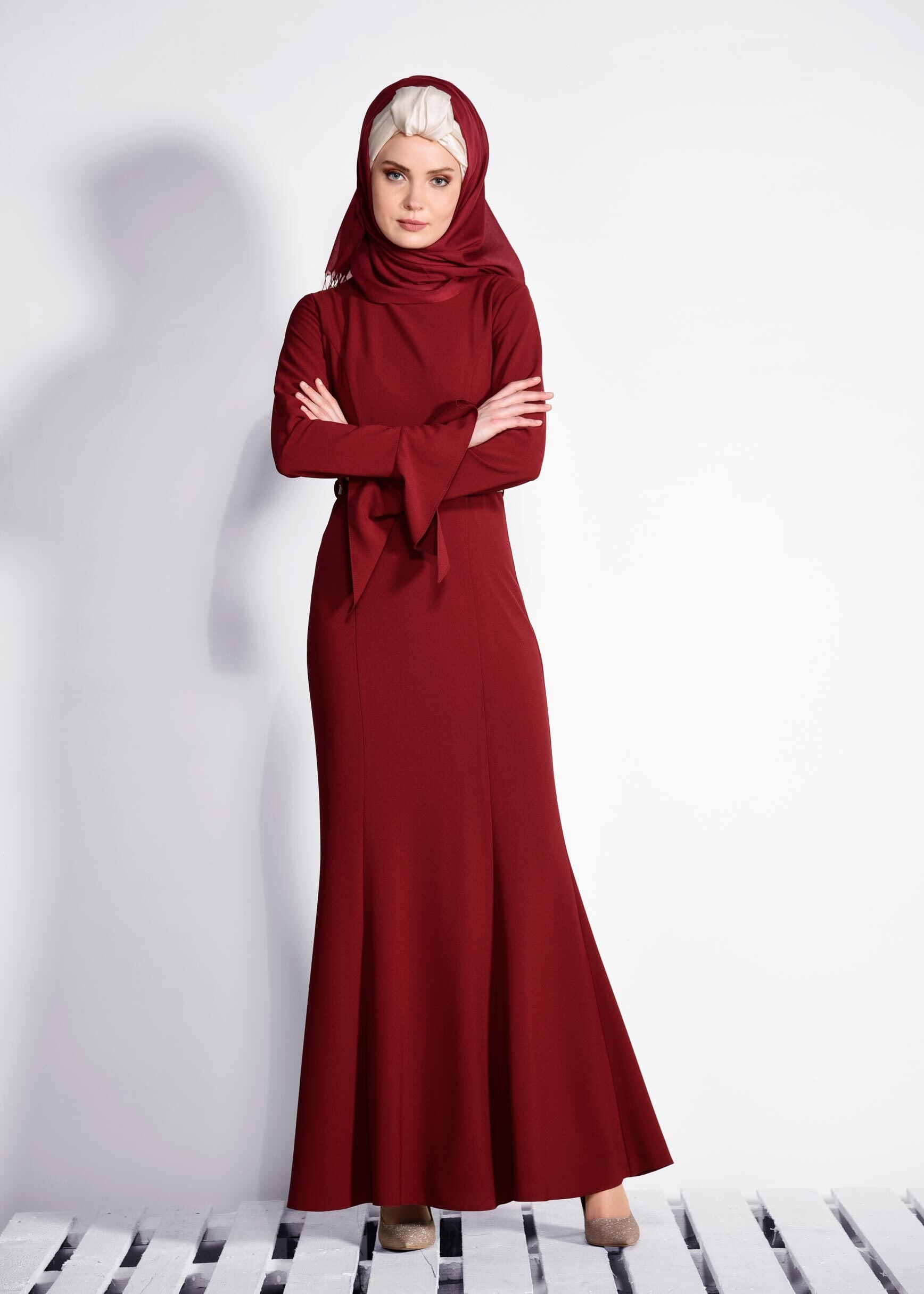 Tesettür giyim BORDO BİSİKLET YAKA ELBİSE 4289