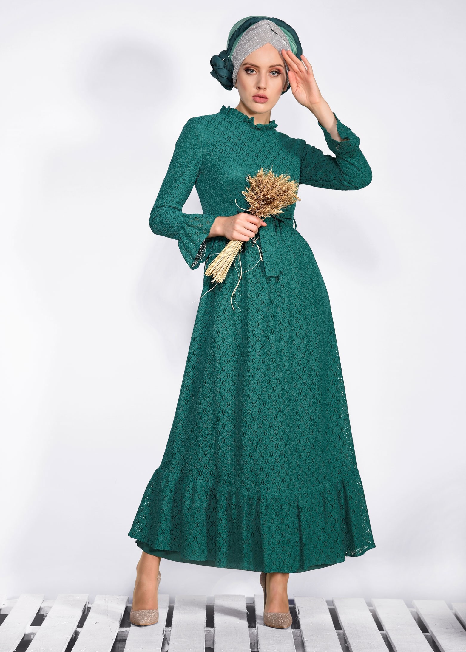 Tesettür giyim YEŞİL PİLİSE DETAYLI DANTEL ELBİSE 4359