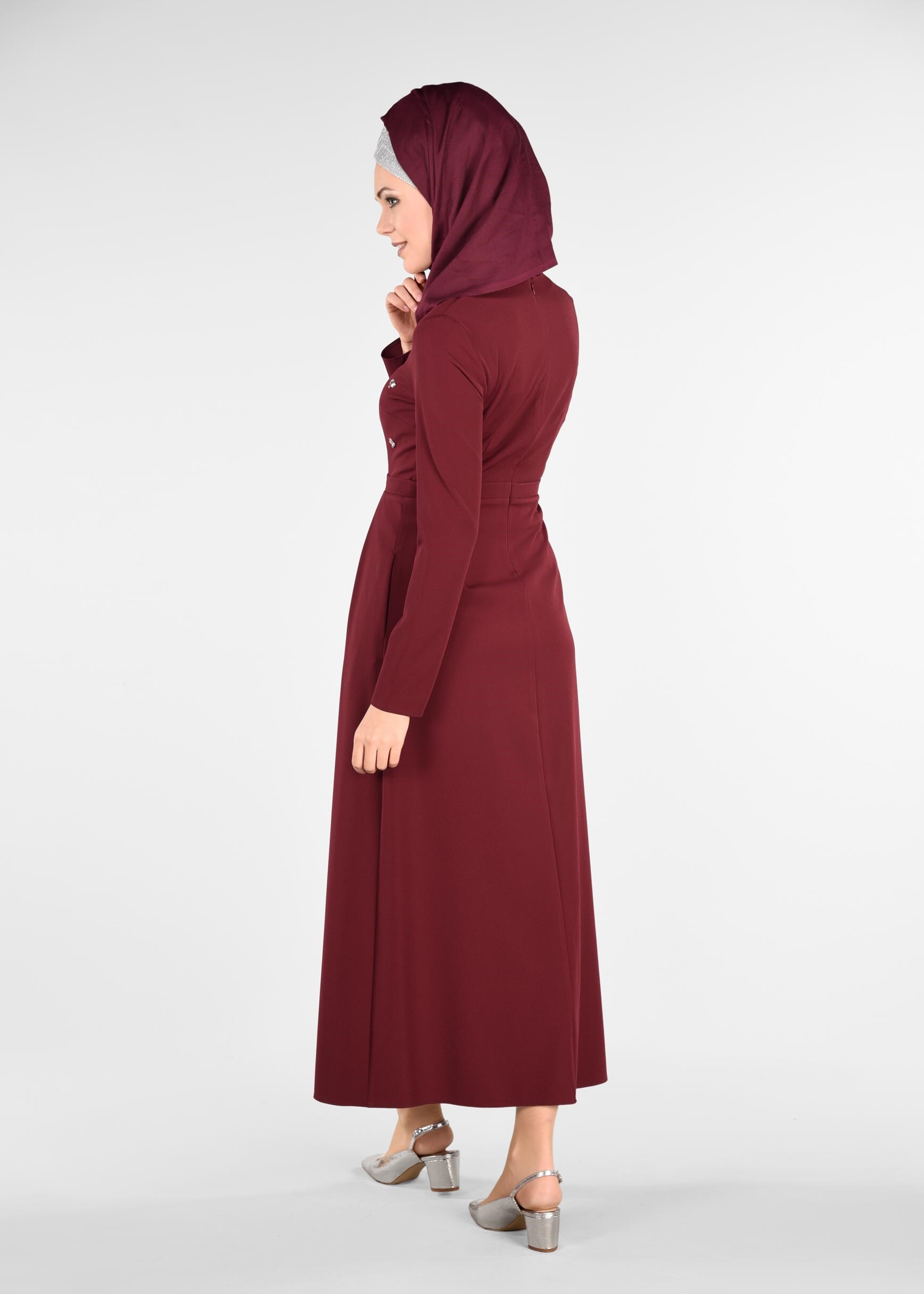 Tesettür giyim BORDO BONCUK İŞLEMELİ PİLELİ ELBİSE 4989